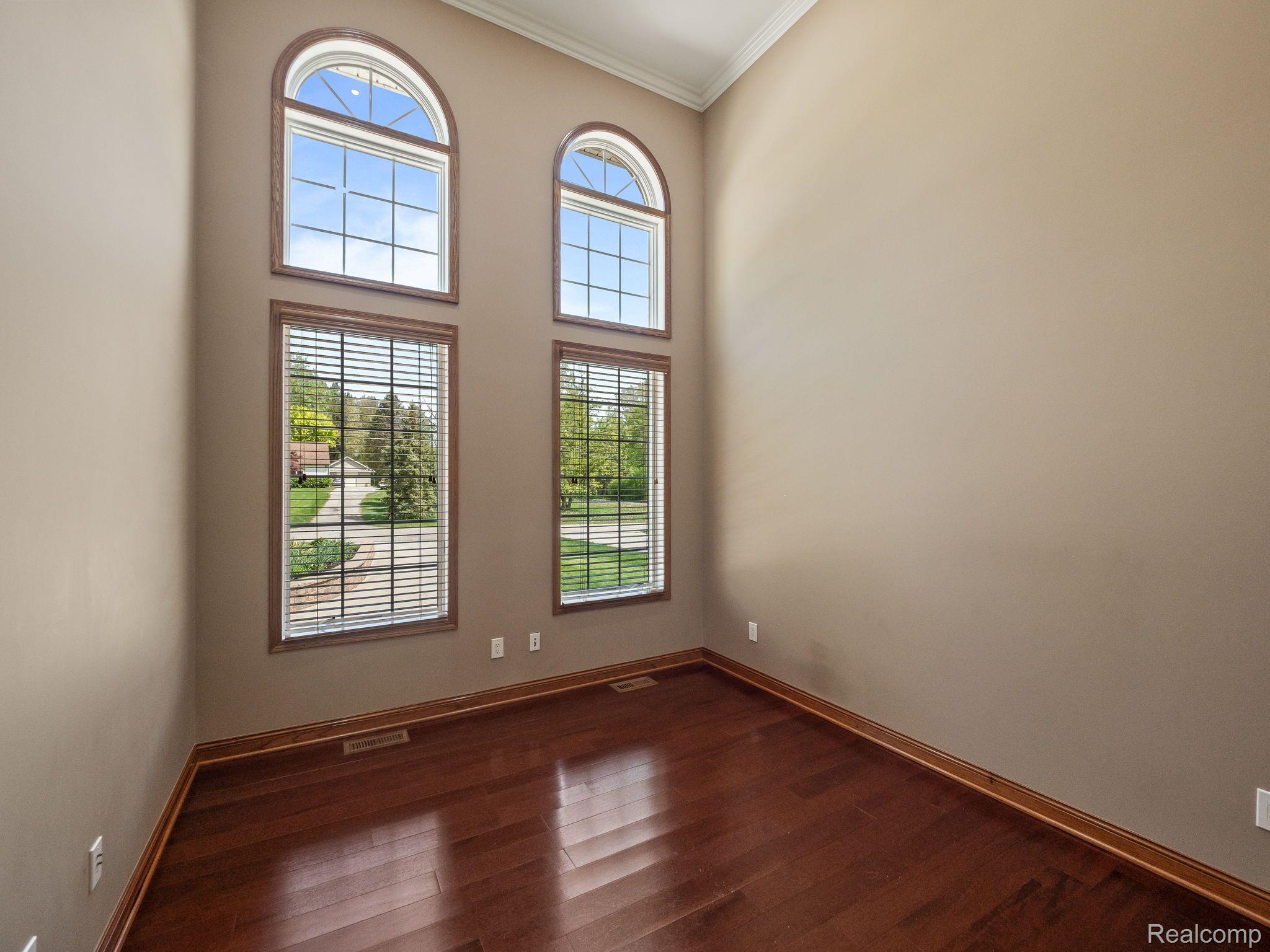 1334 LARAYNE DRIVE