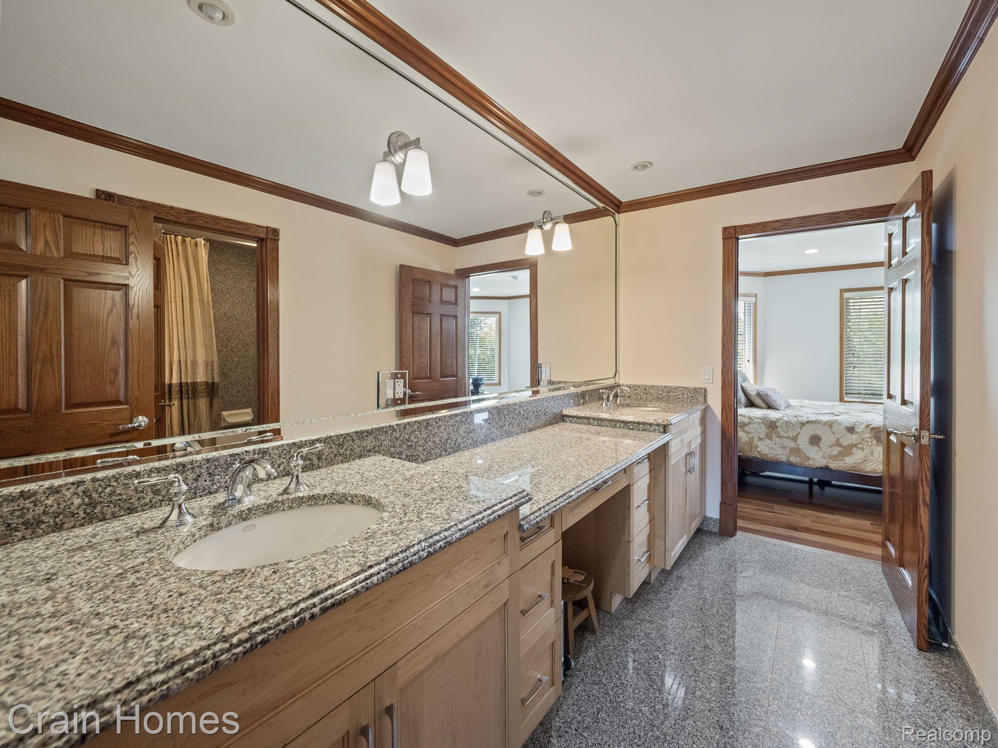 1334 LARAYNE DRIVE