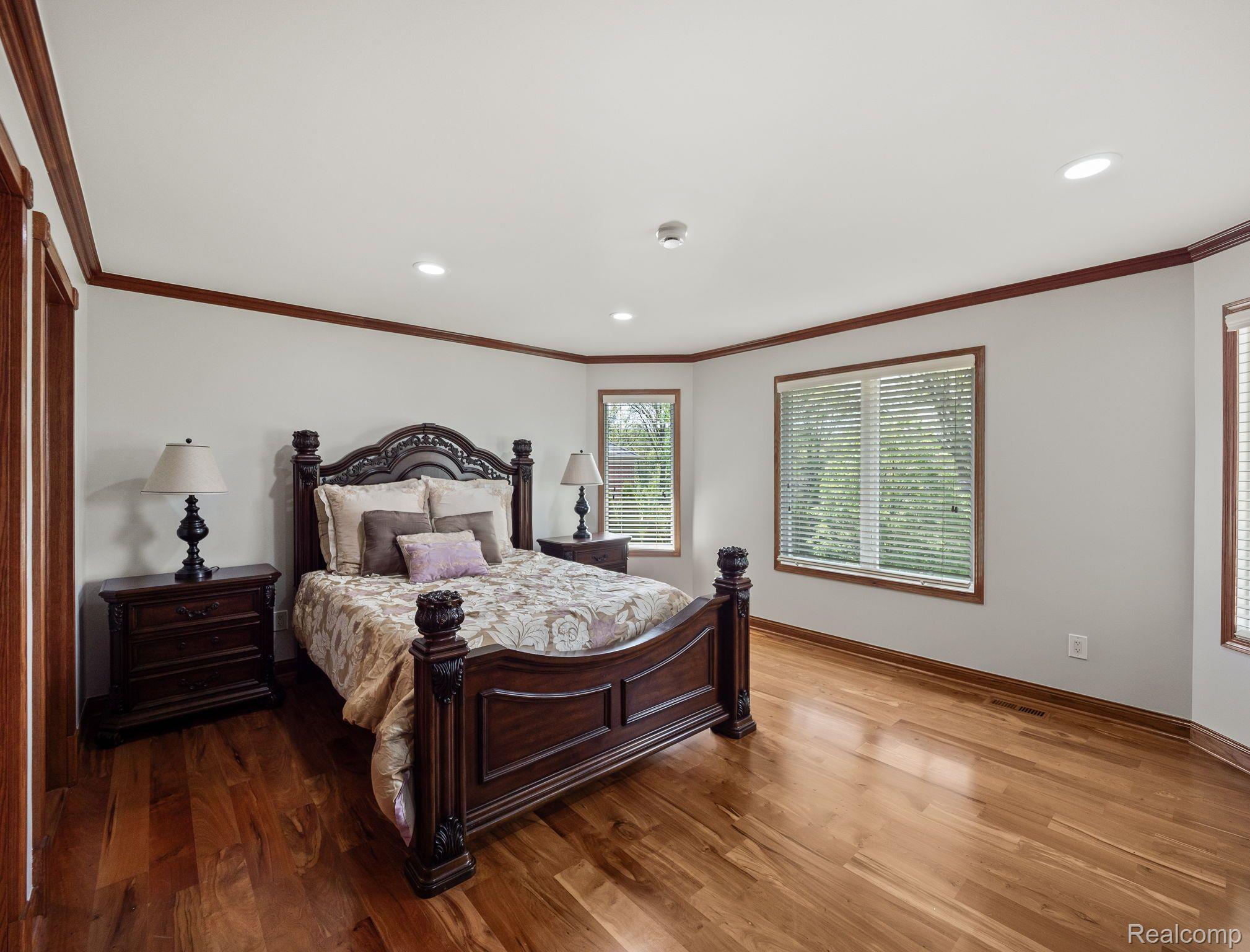 1334 LARAYNE DRIVE