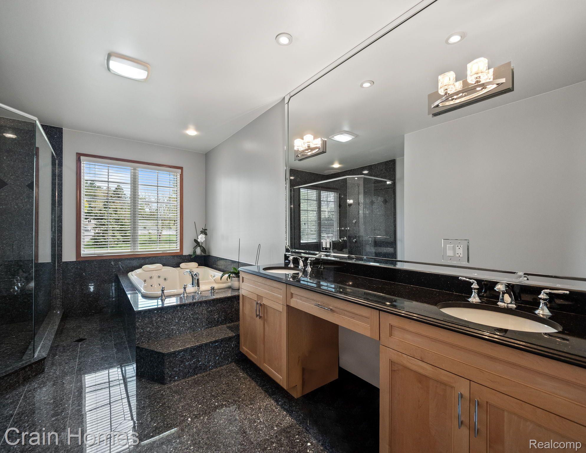 1334 LARAYNE DRIVE