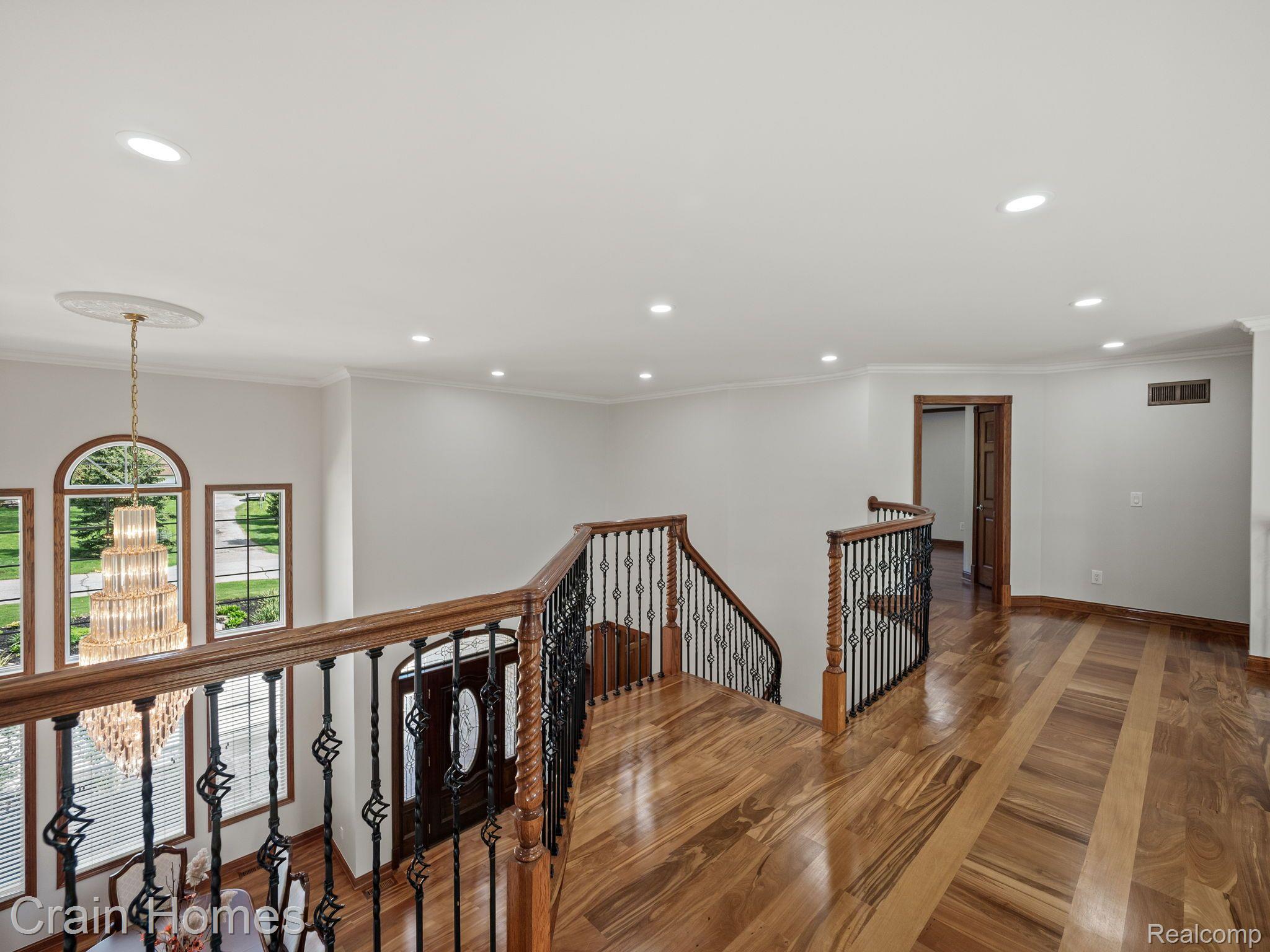 1334 LARAYNE DRIVE