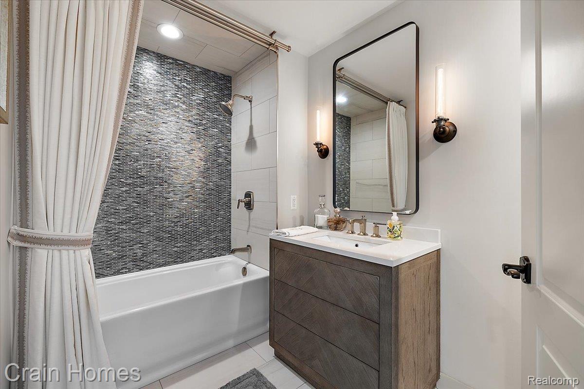 49729 SANDRA DRIVE