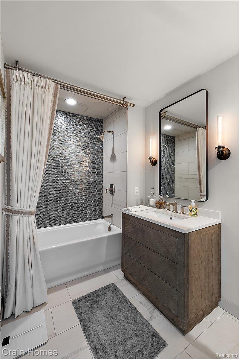 49729 SANDRA DRIVE
