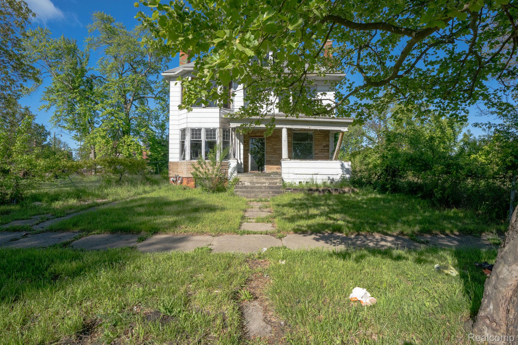 2257 CADILLAC BLVD