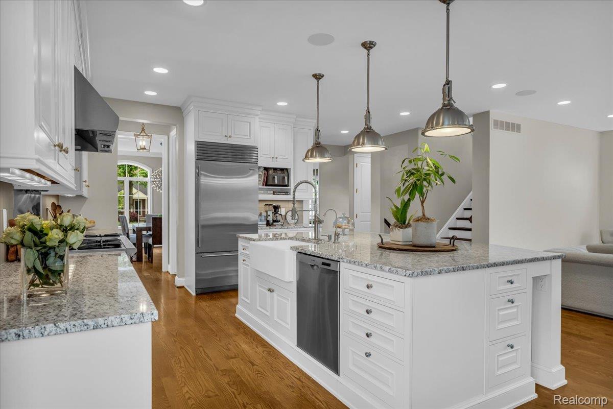 499 CATALPA DRIVE