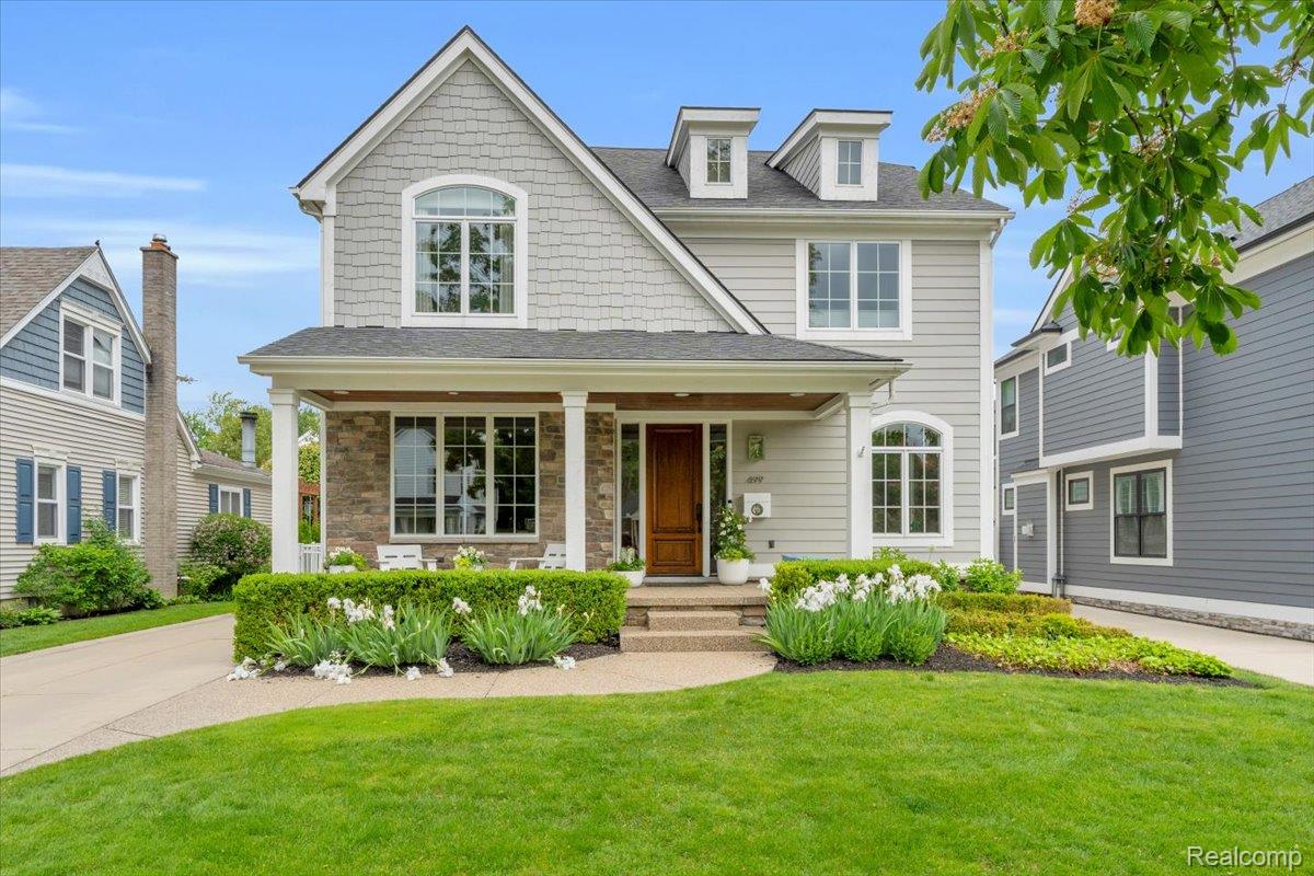 499 CATALPA DRIVE