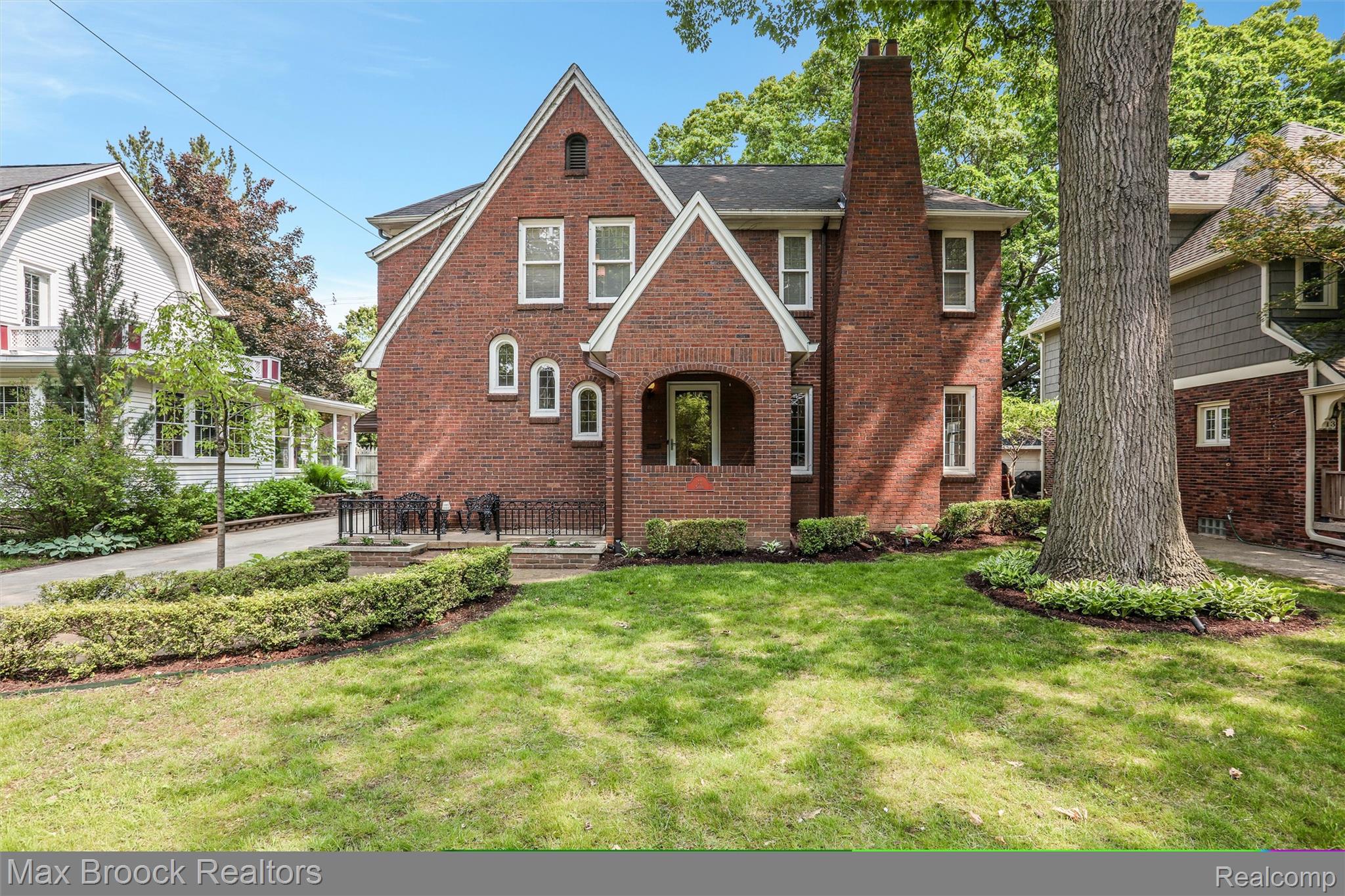 11 Sylvan Avenue