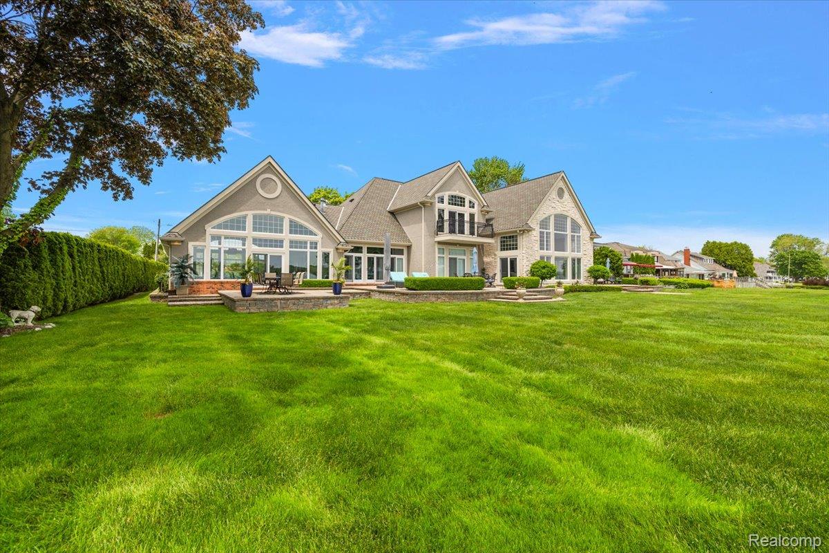 8147 RIVER Road