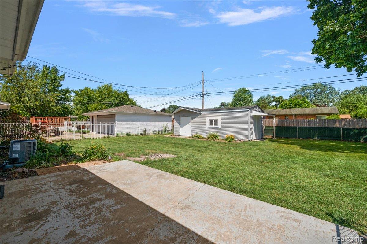 39648 Parklawn Drive