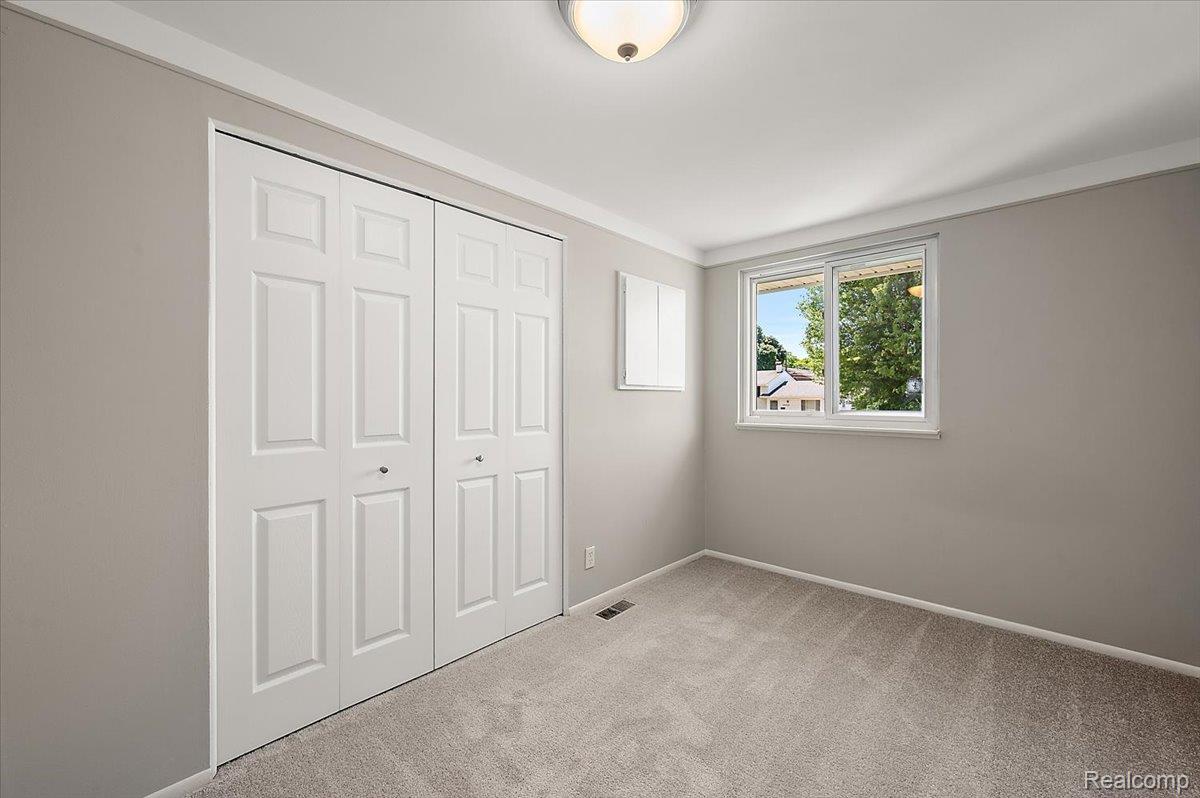 39648 Parklawn Drive
