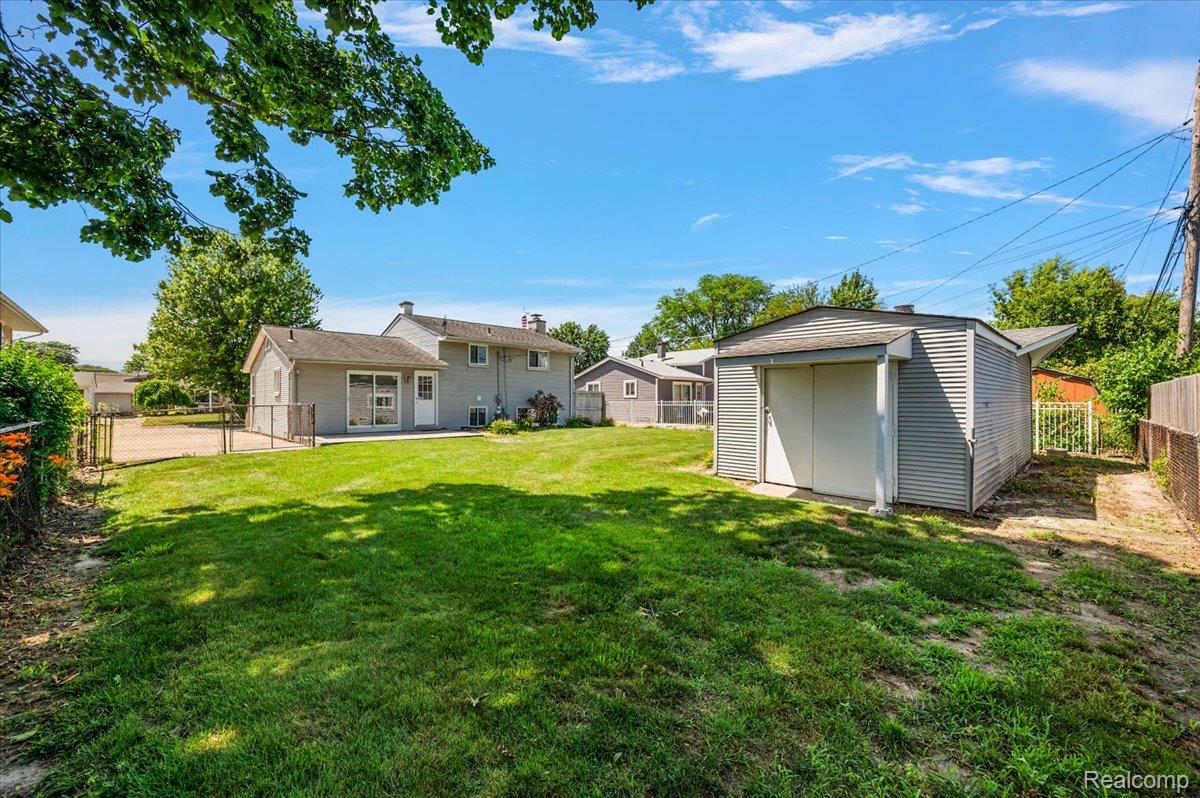 39648 Parklawn Drive