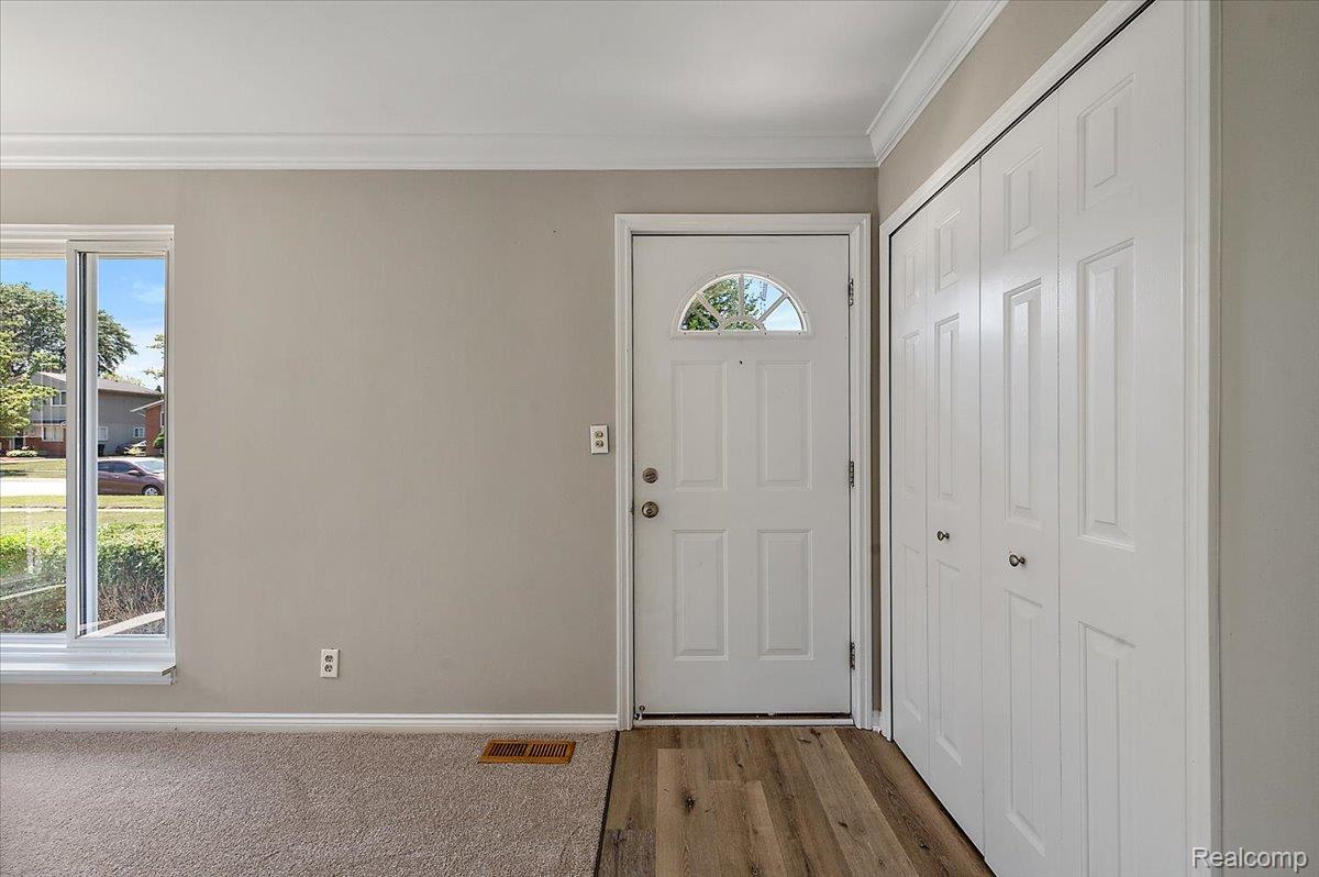39648 Parklawn Drive