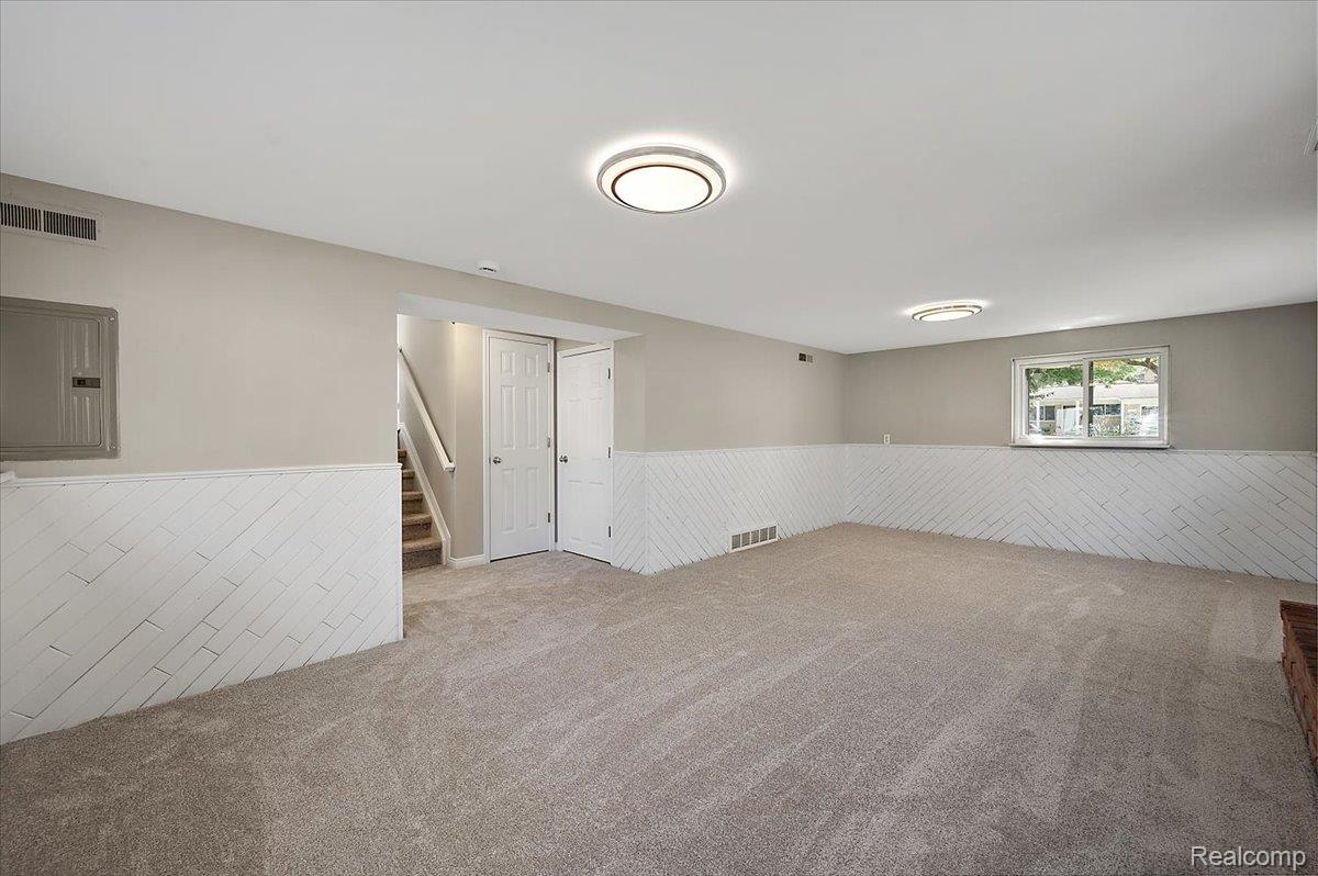 39648 Parklawn Drive