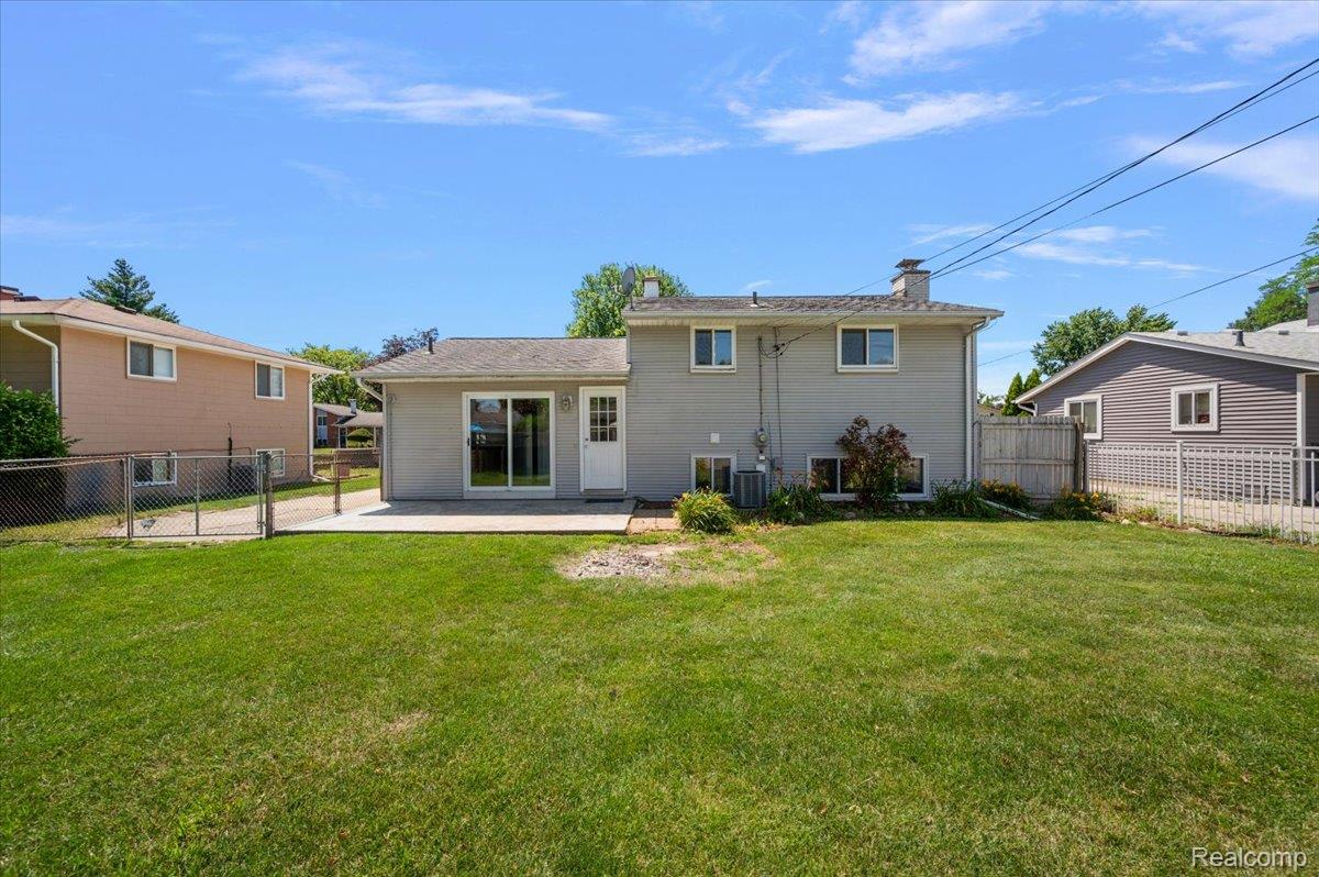 39648 Parklawn Drive