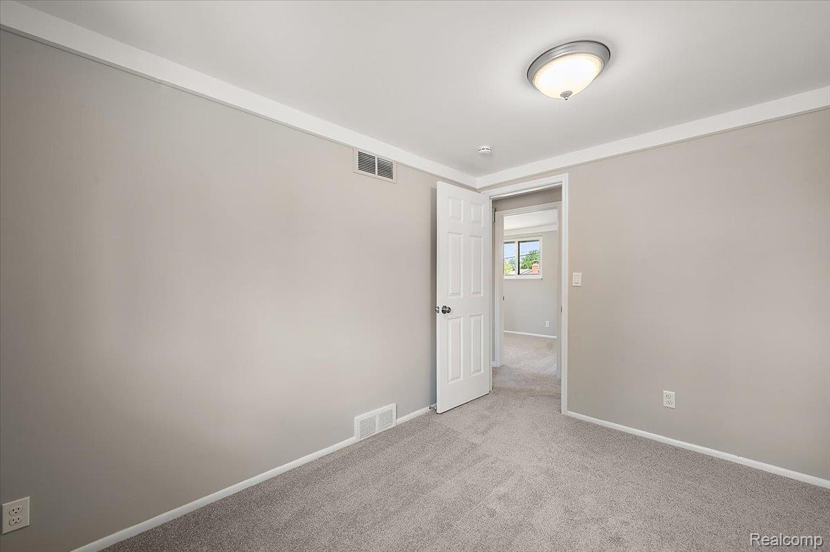 39648 Parklawn Drive