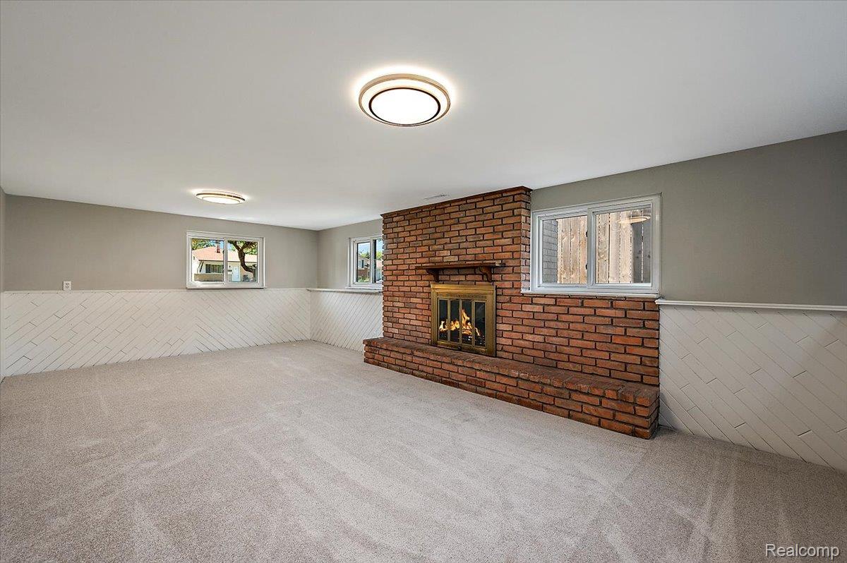 39648 Parklawn Drive