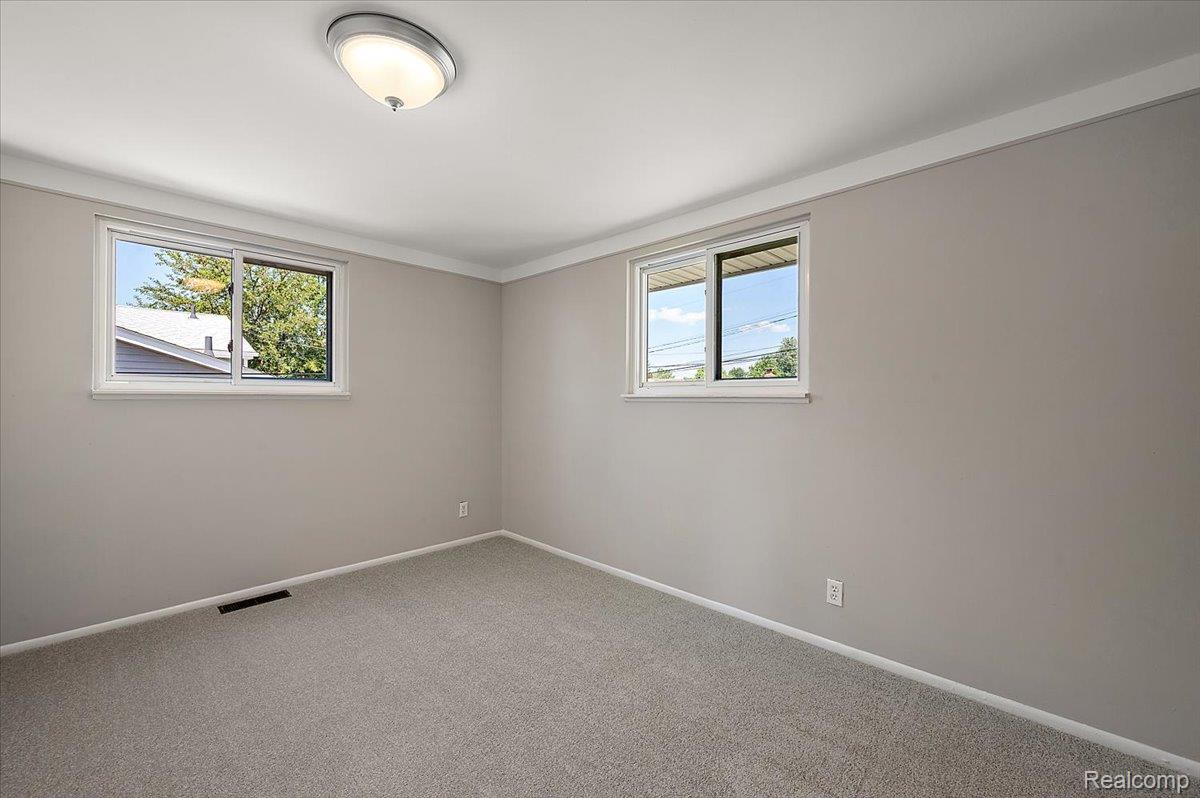 39648 Parklawn Drive