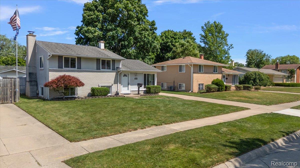 39648 Parklawn Drive