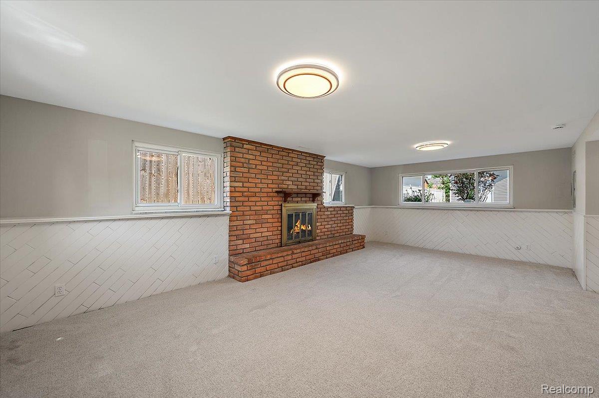 39648 Parklawn Drive