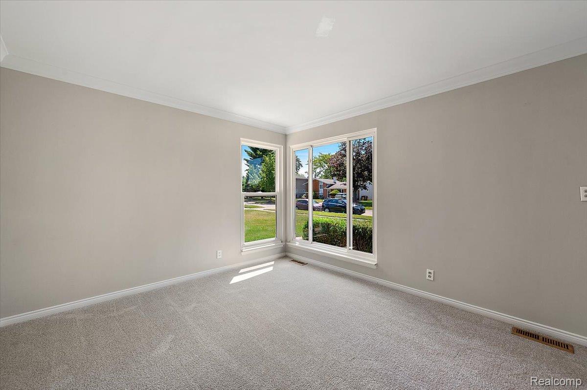 39648 Parklawn Drive