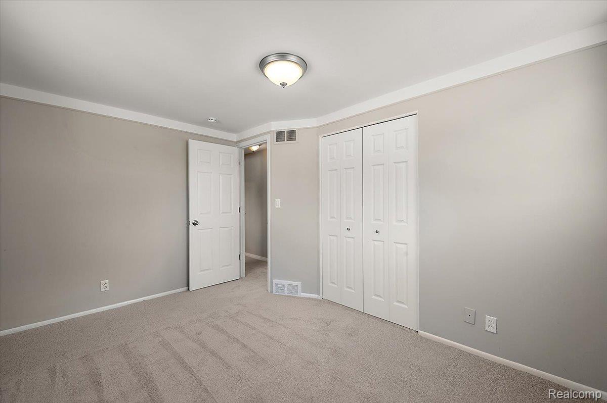 39648 Parklawn Drive