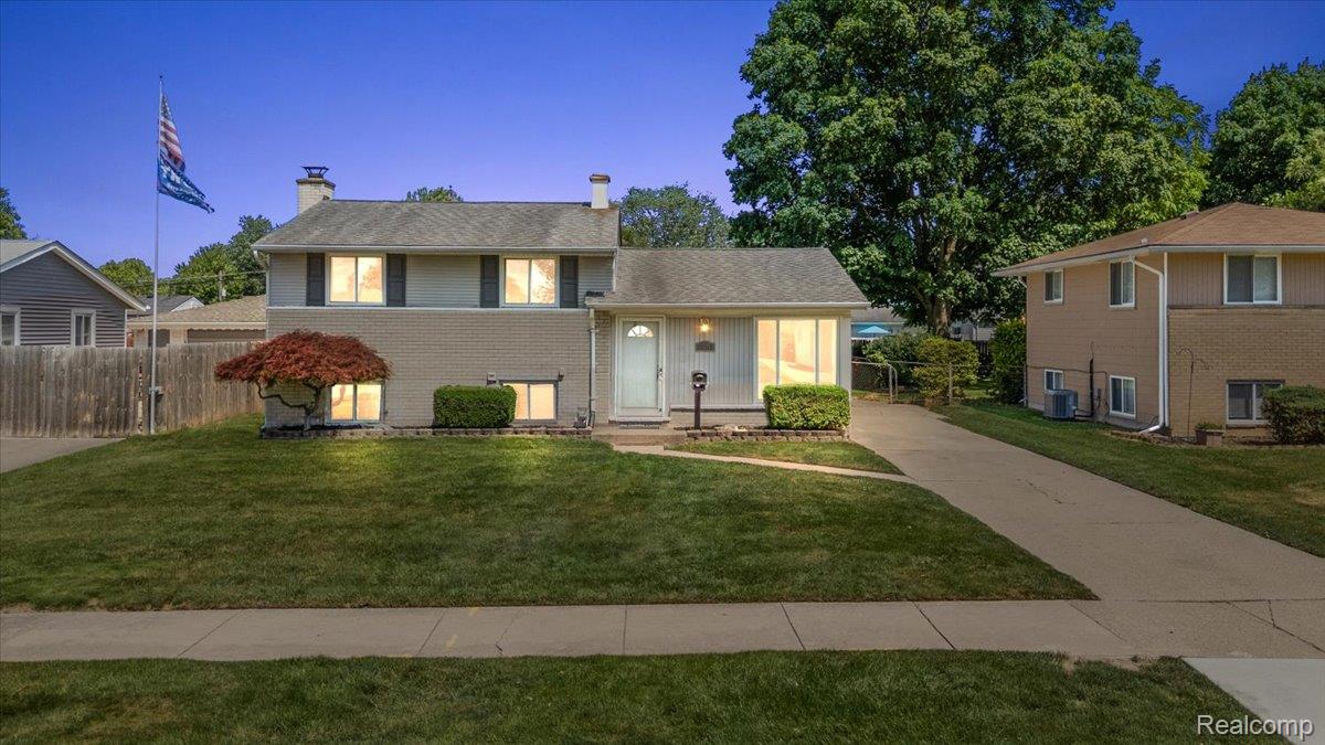 39648 Parklawn Drive