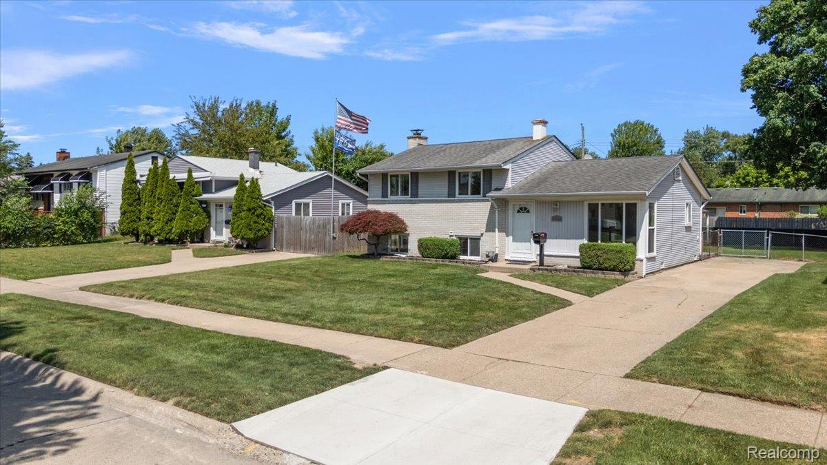 39648 Parklawn Drive