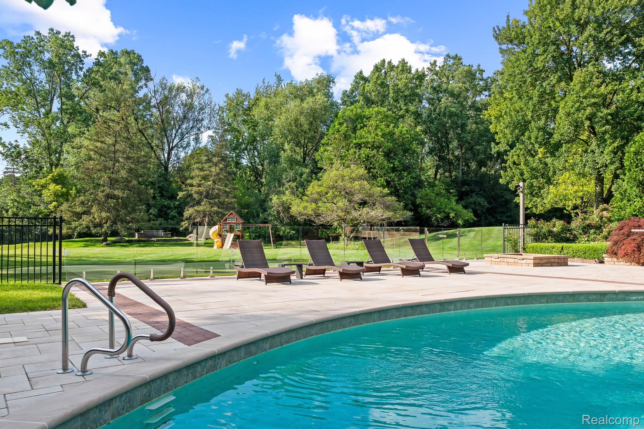 260 Woodwind Drive