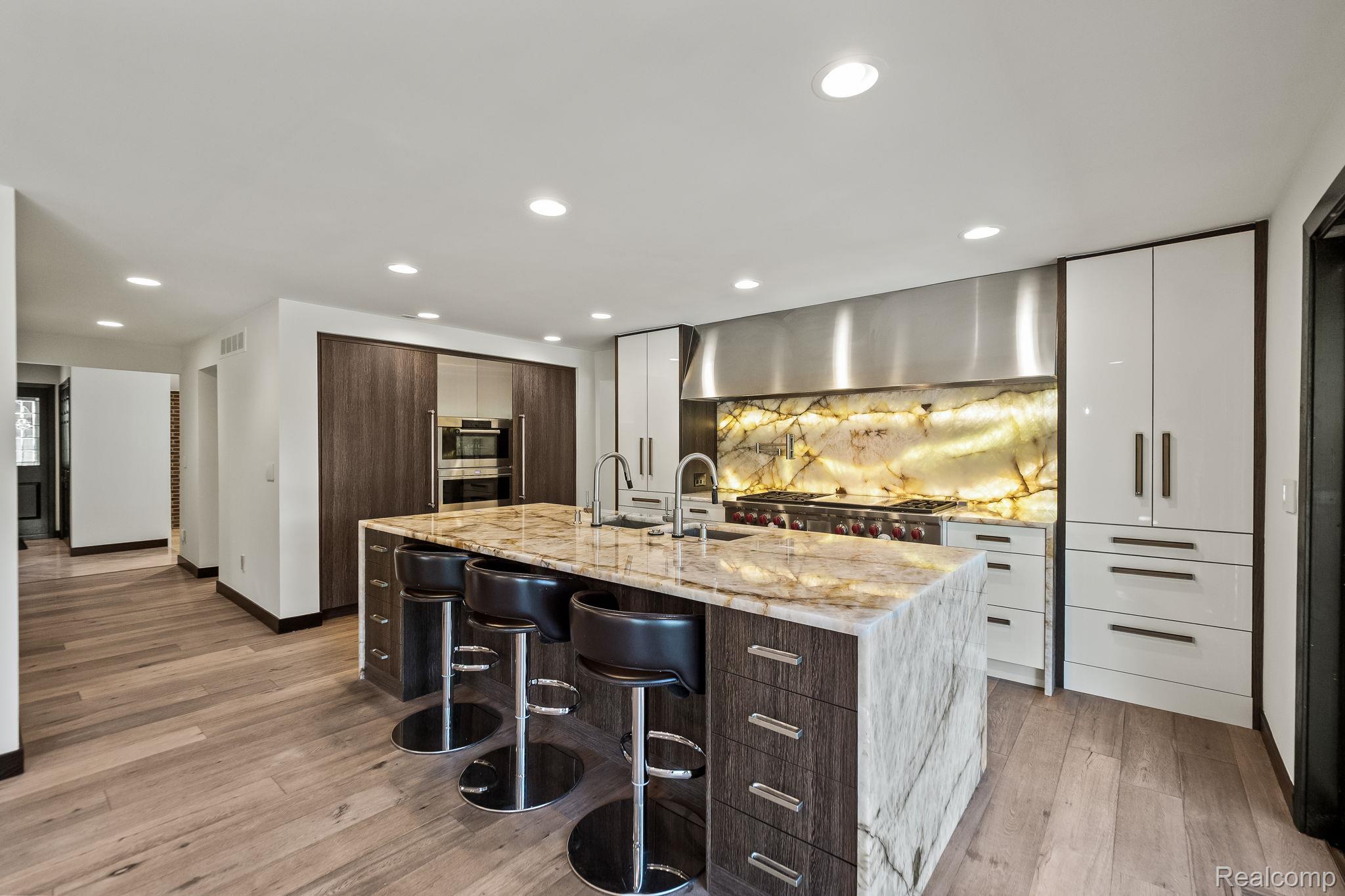 260 Woodwind Drive