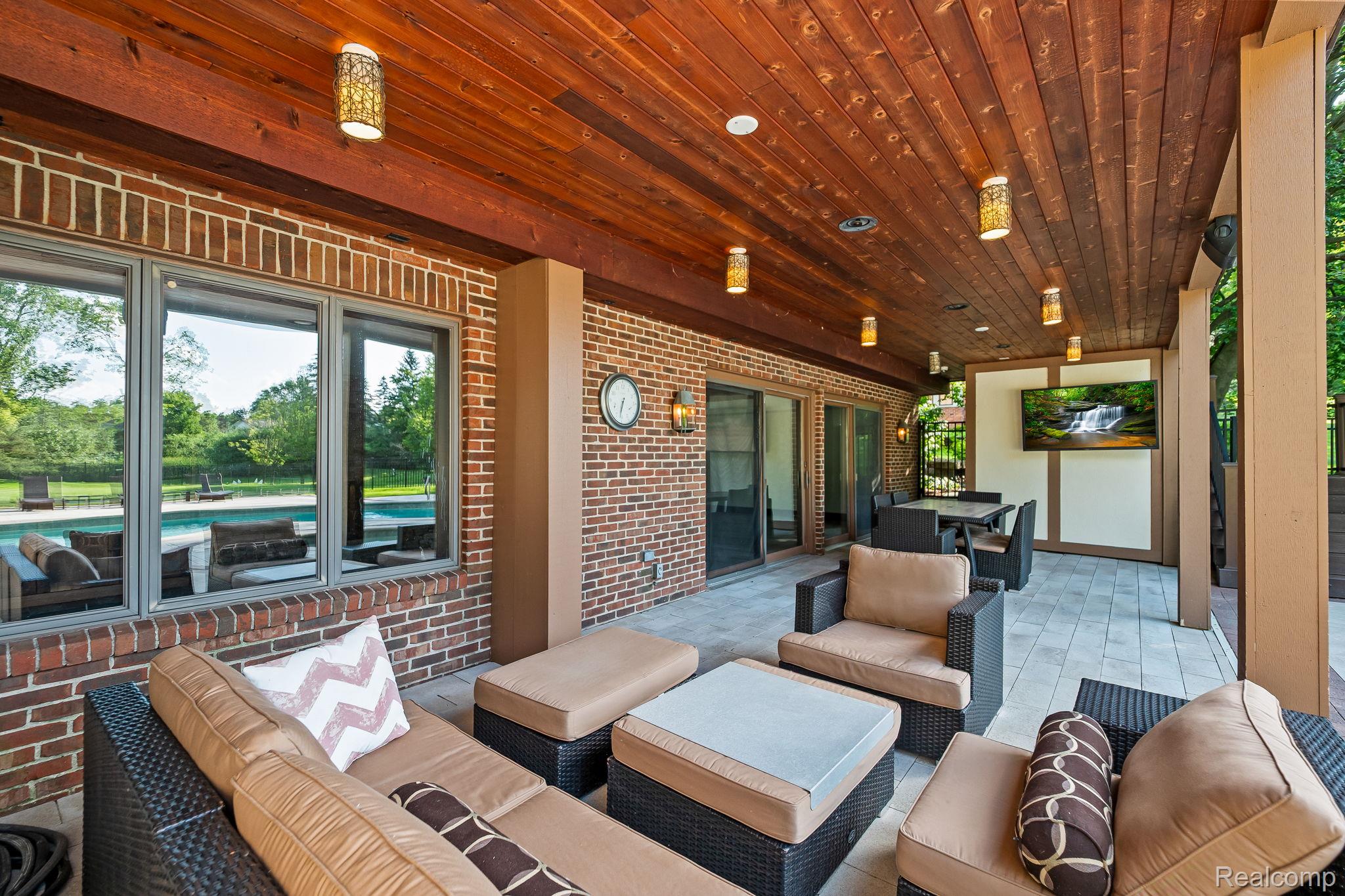 260 Woodwind Drive