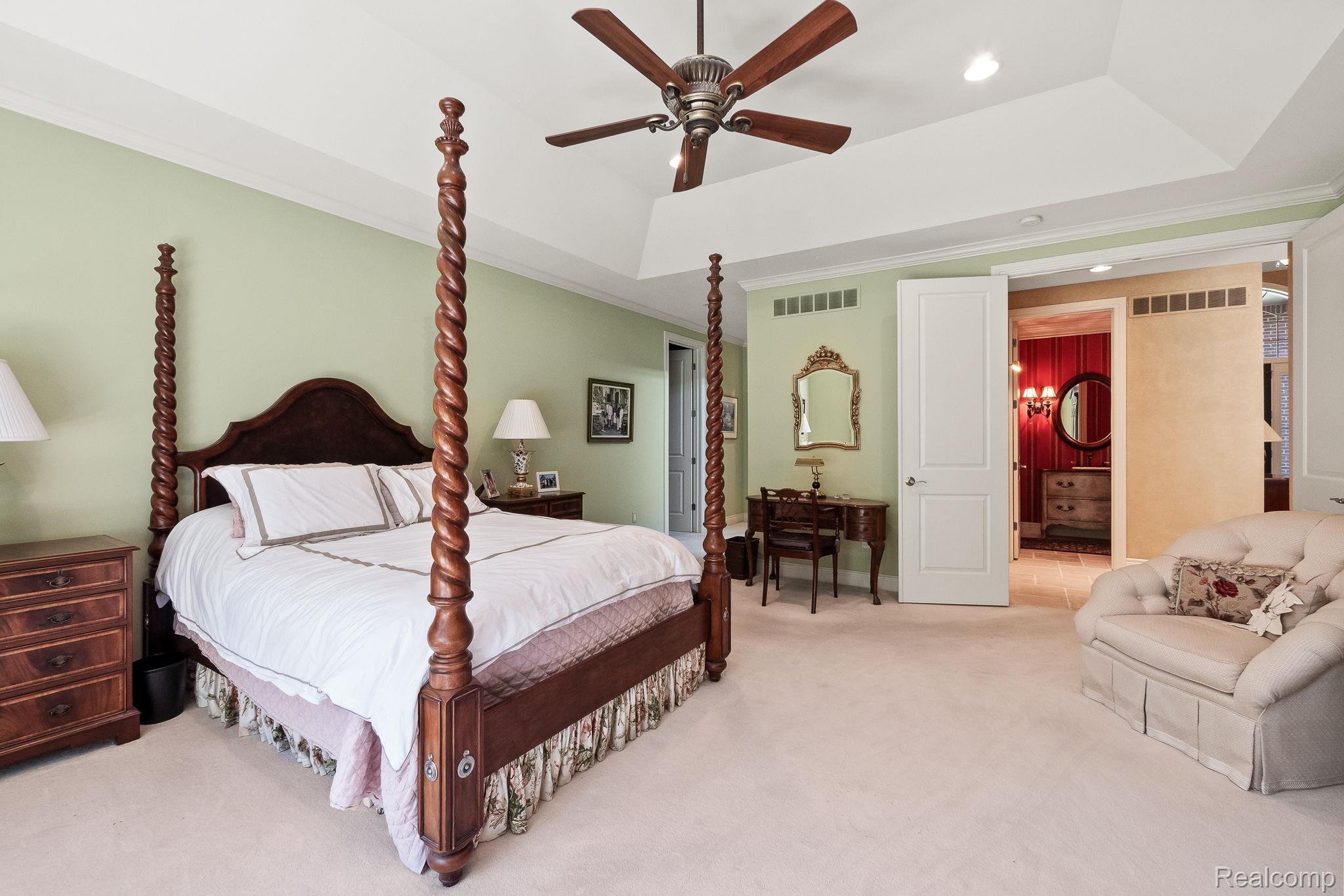 23737 Point O Woods Court
