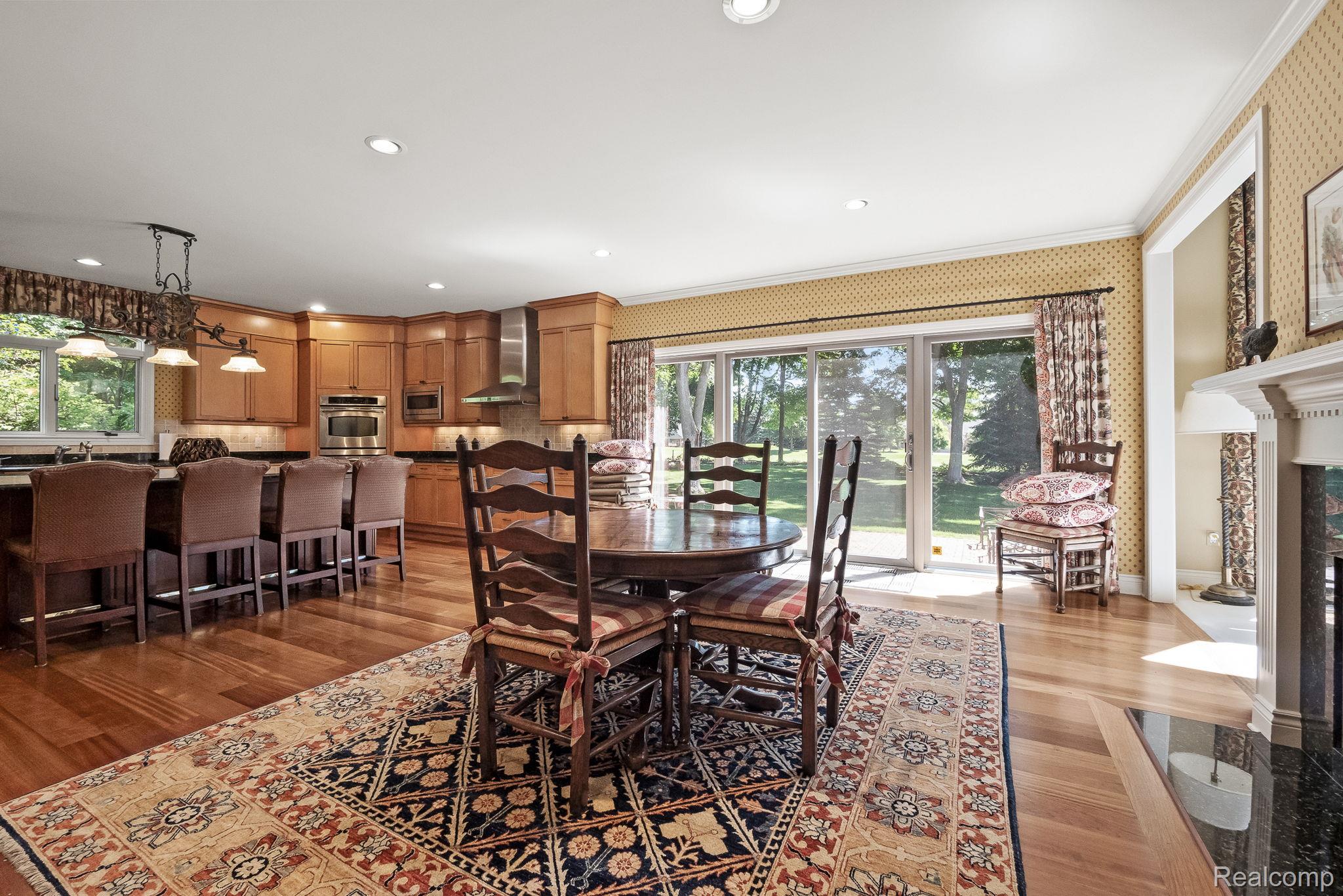 23737 Point O Woods Court