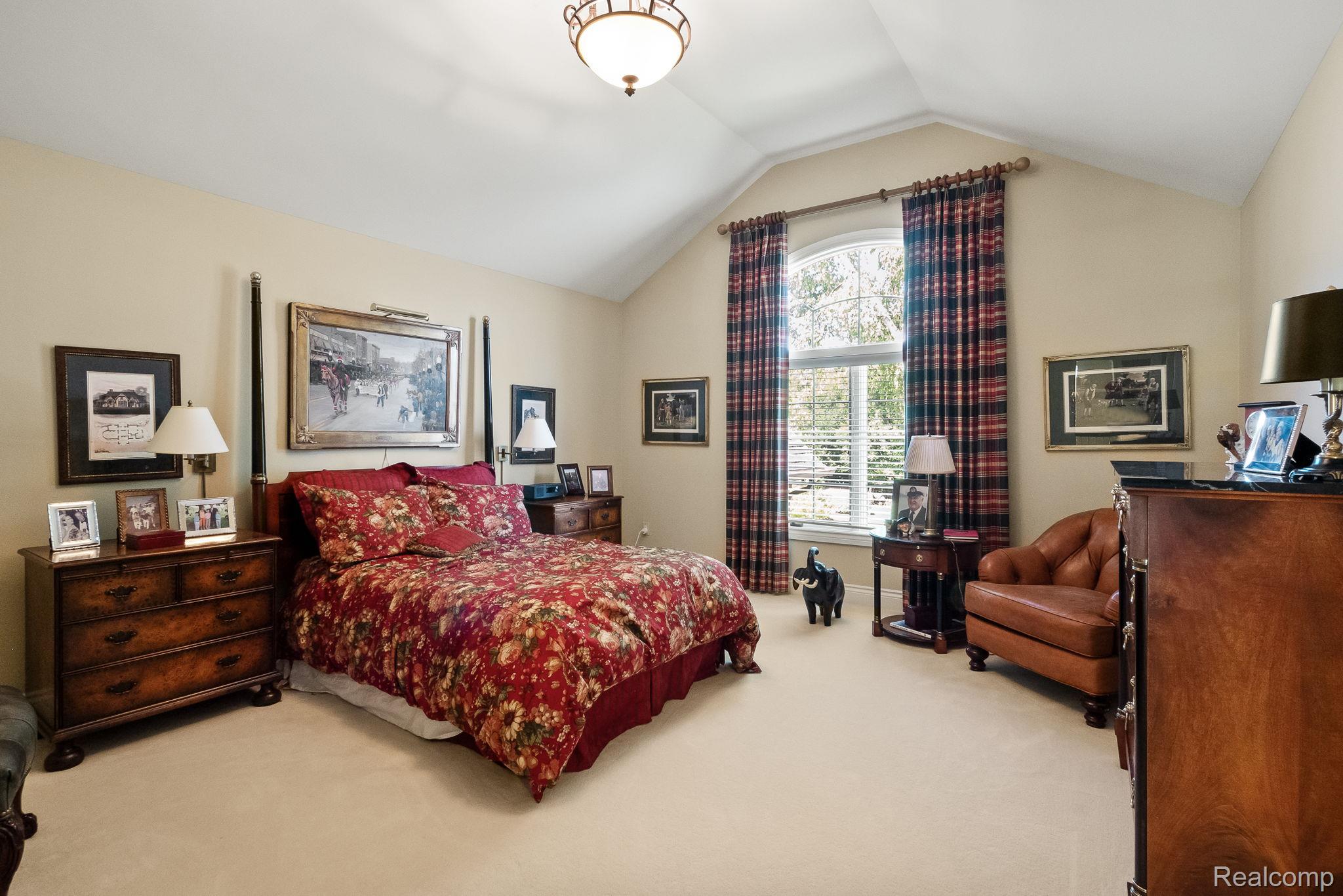 23737 Point O Woods Court