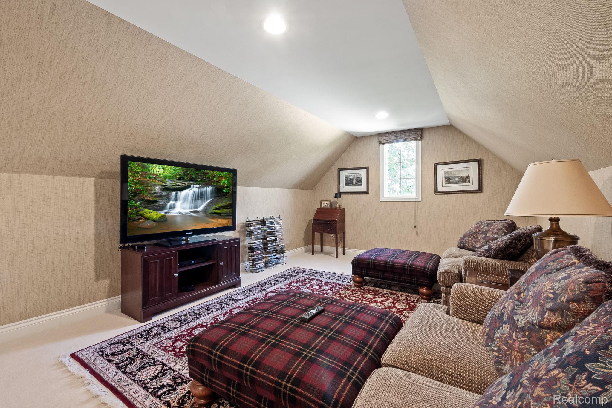 23737 Point O Woods Court