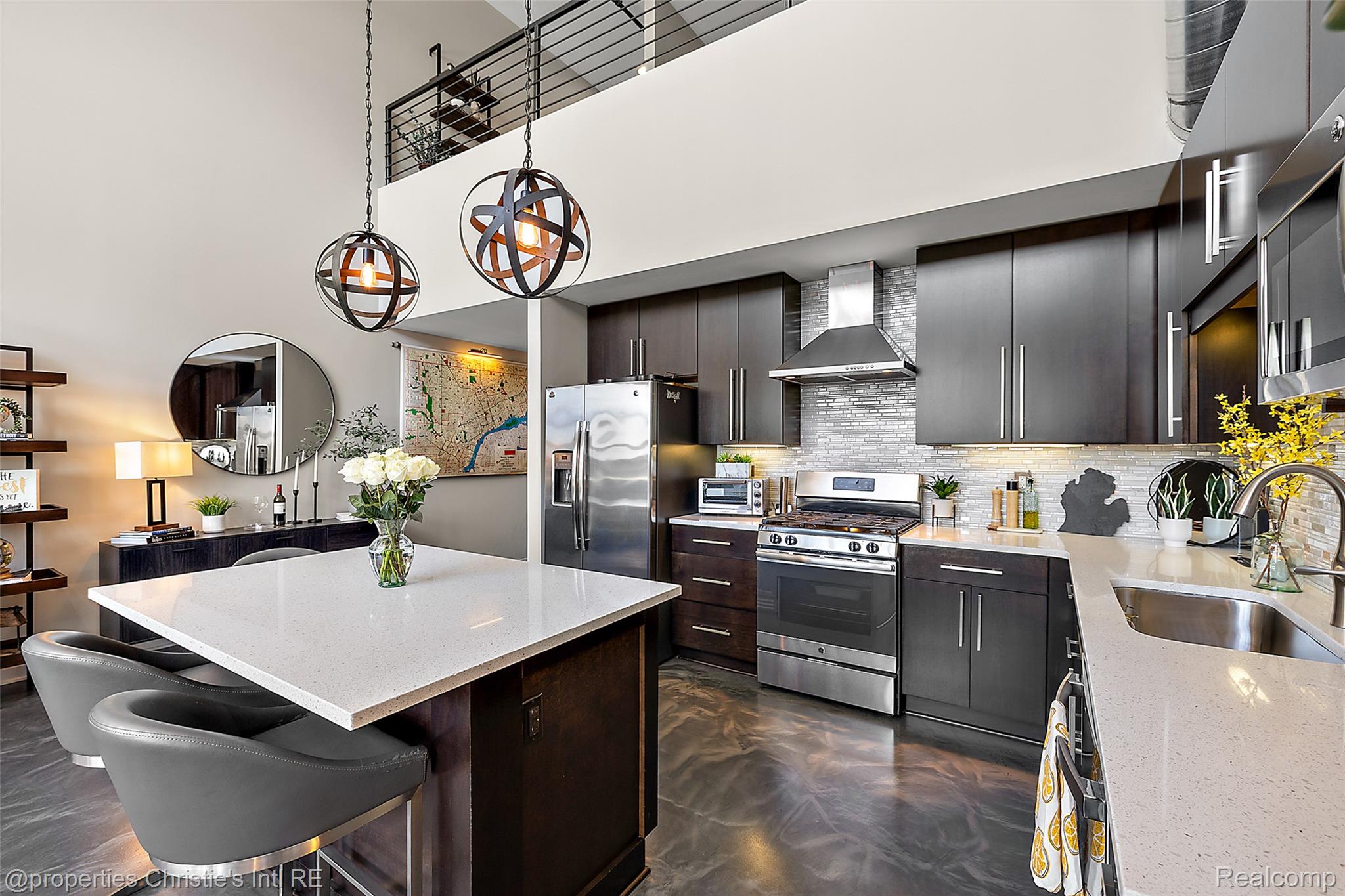 444 West Willis Street 502