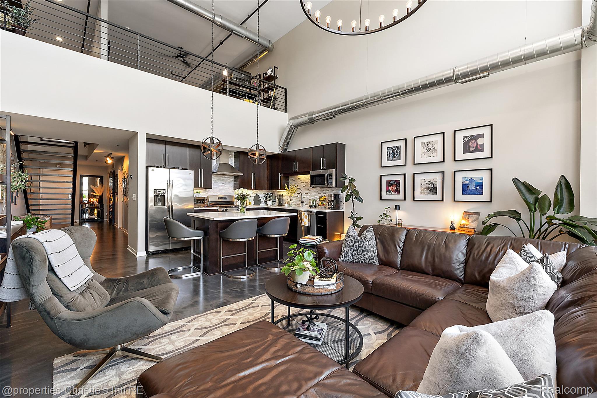 444 West Willis Street 502