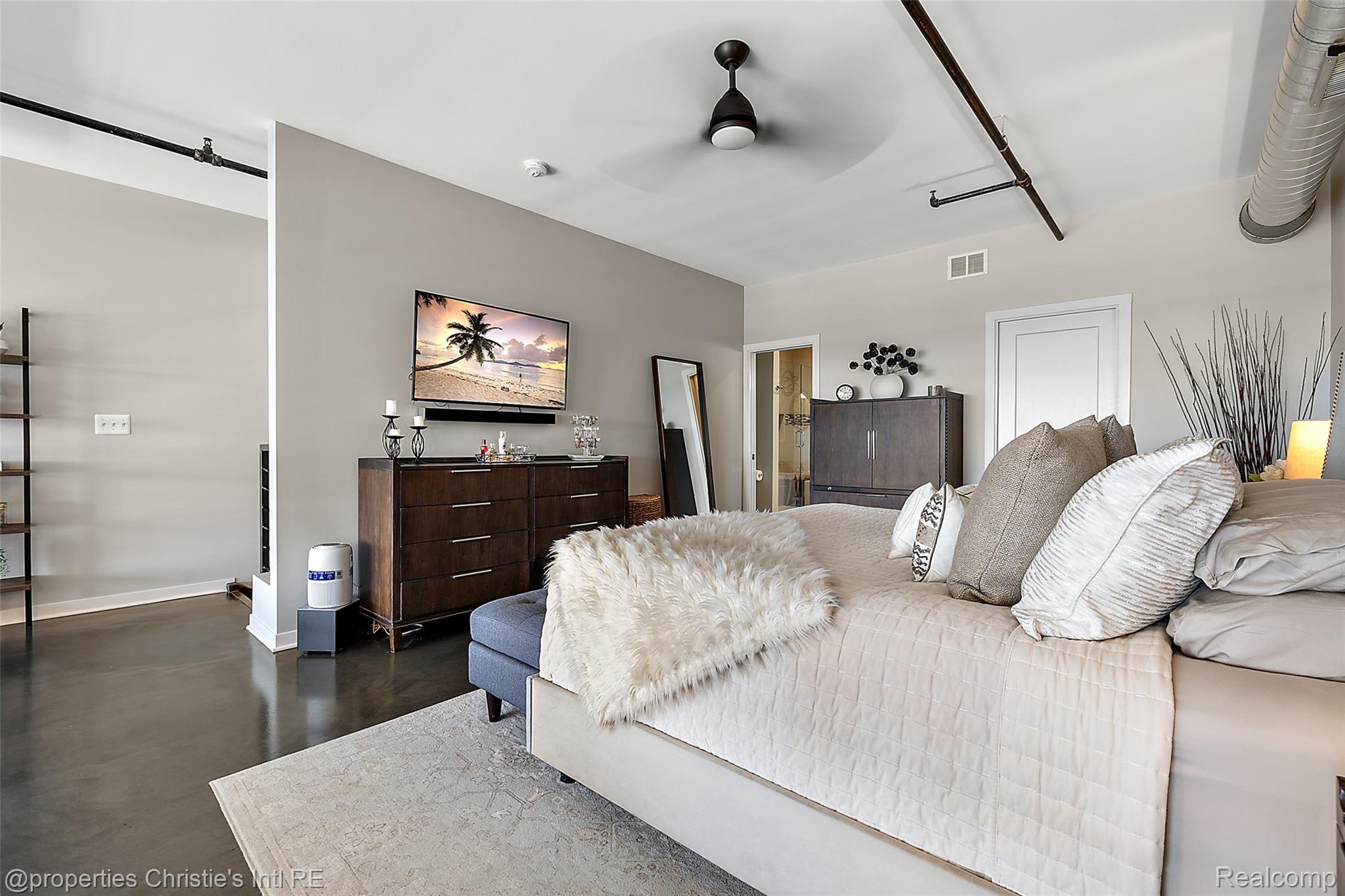 444 West Willis Street 502