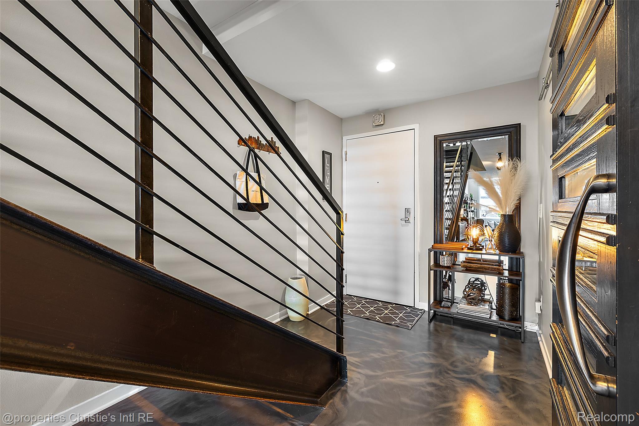 444 West Willis Street 502