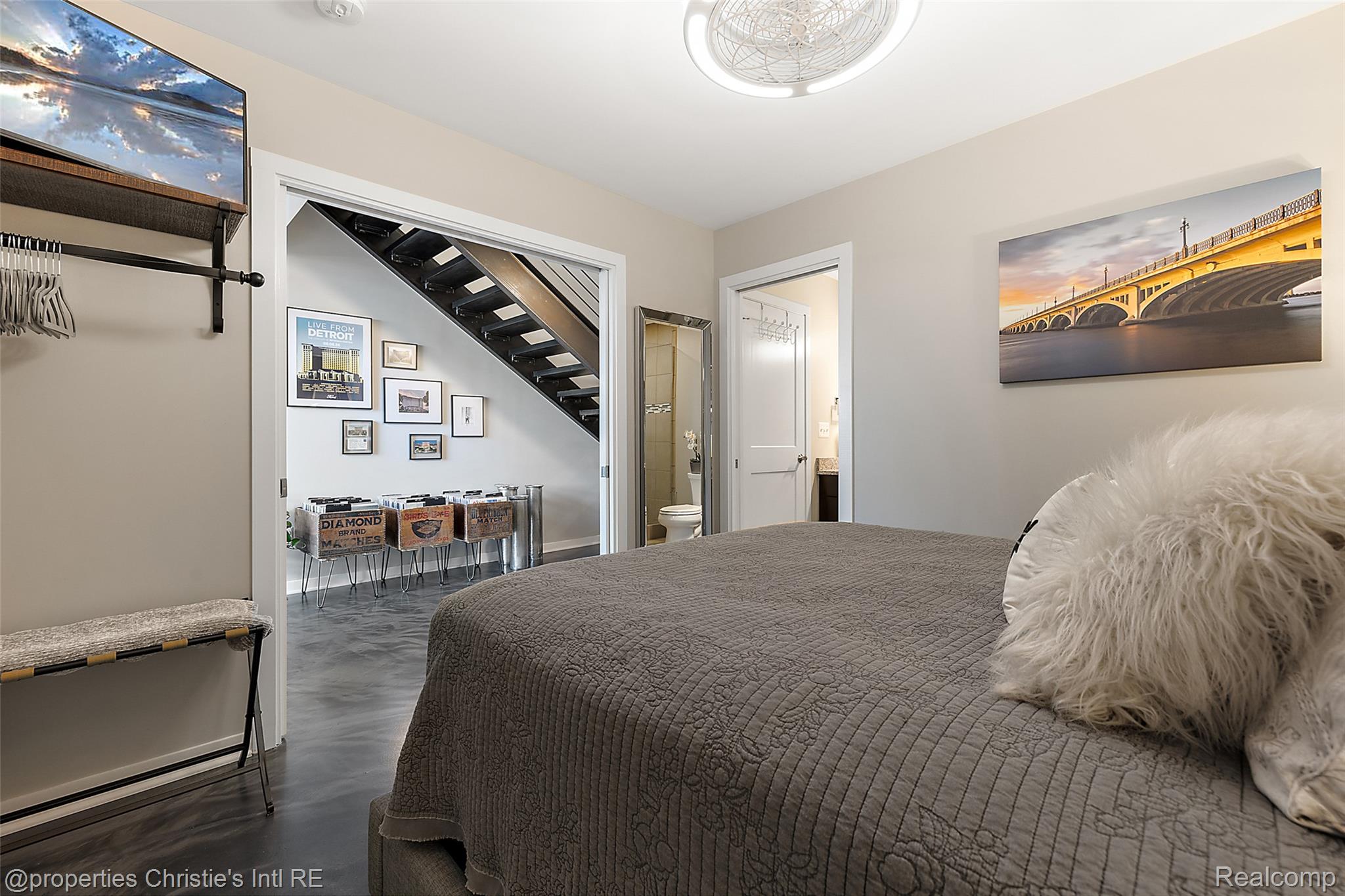 444 West Willis Street 502