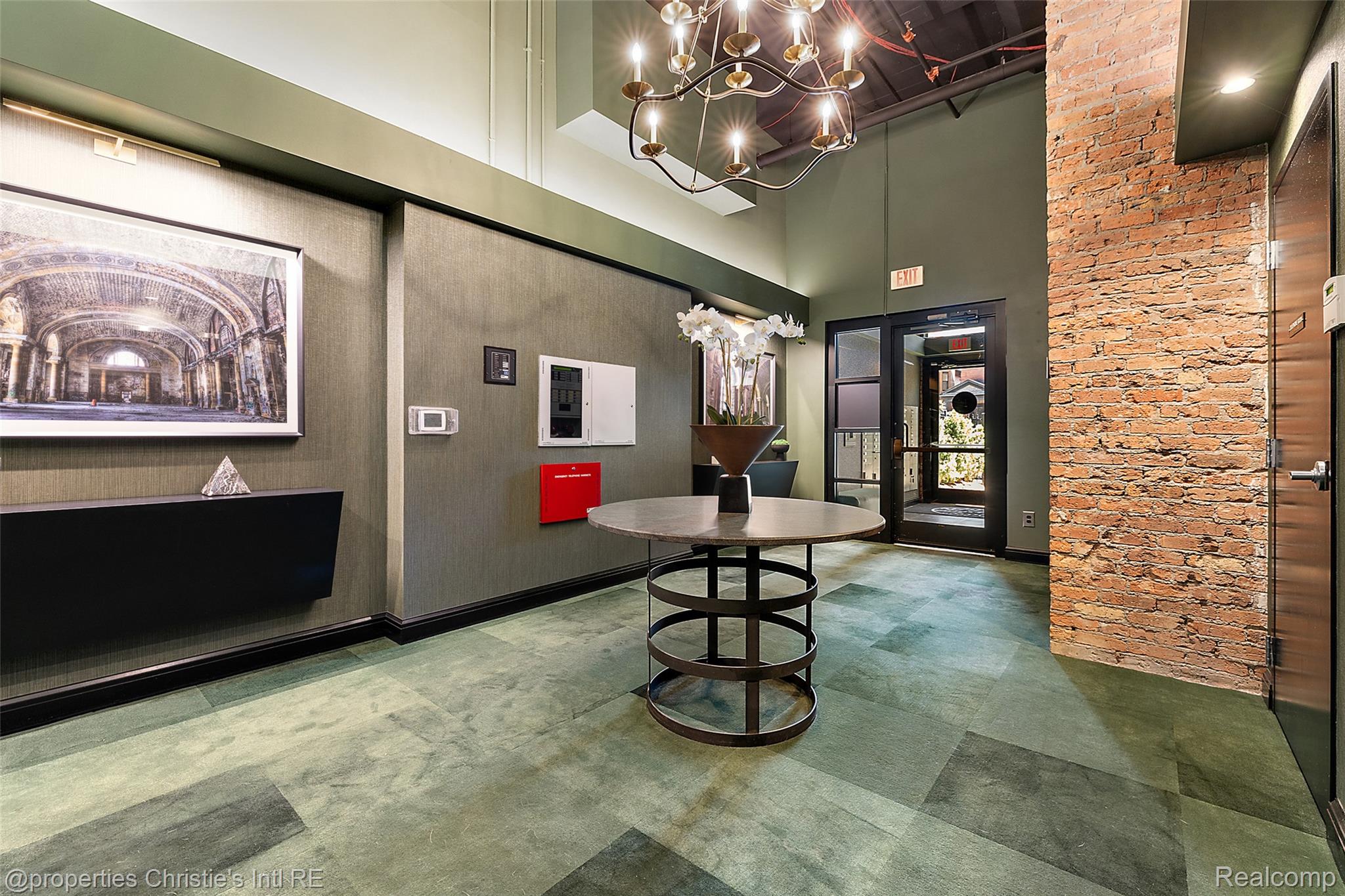 444 West Willis Street 502