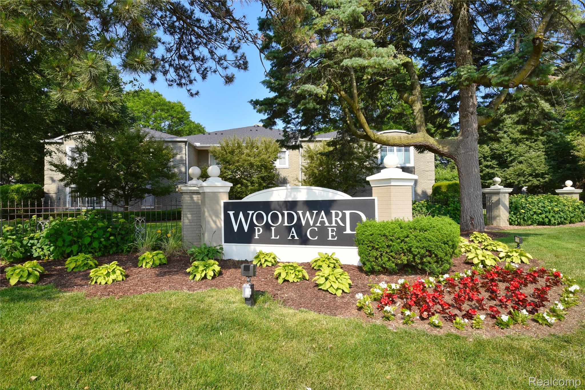 1111 N OLD WOODWARD Avenue 13