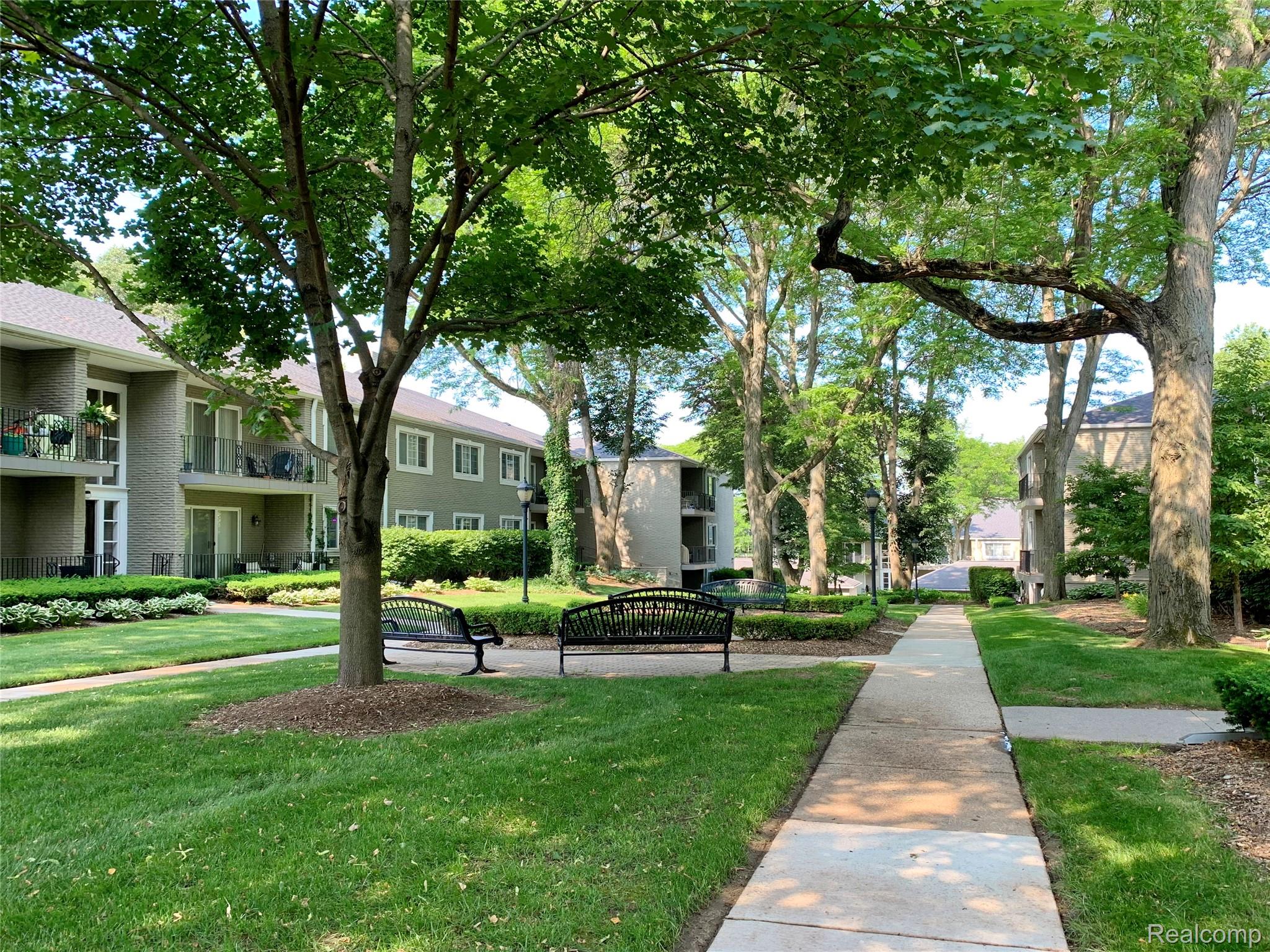 1111 N OLD WOODWARD Avenue 13