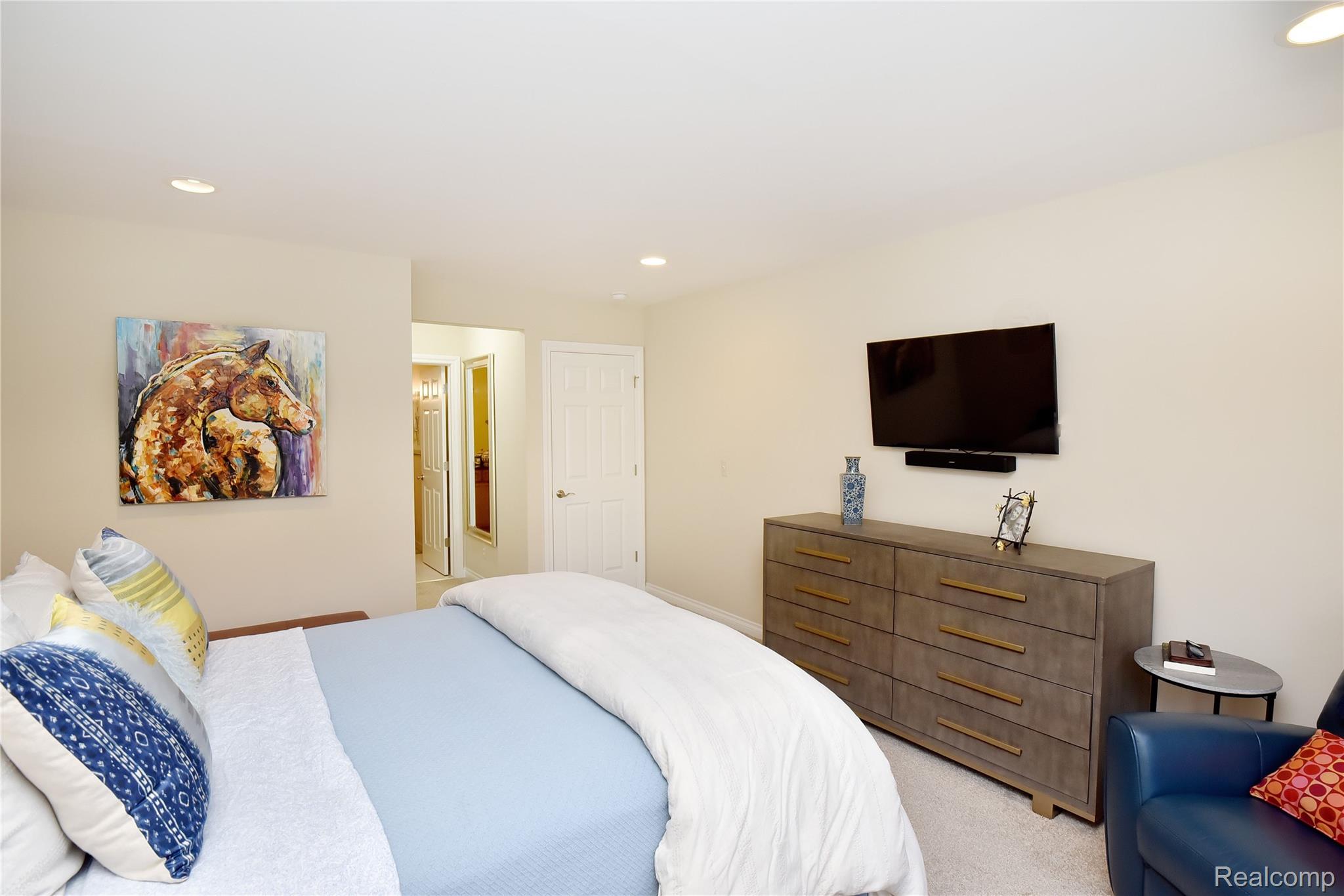 1111 N OLD WOODWARD Avenue 13