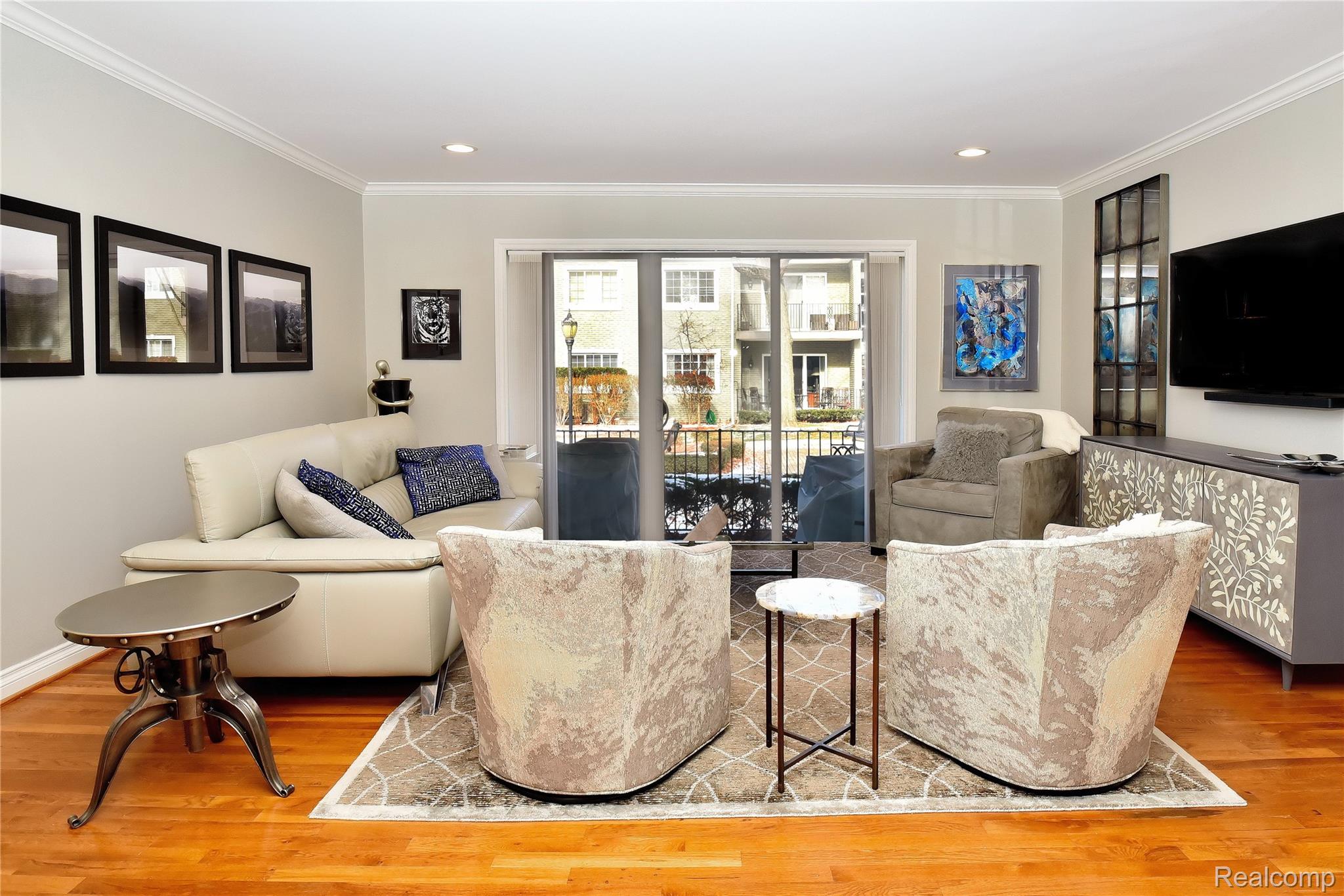 1111 N OLD WOODWARD Avenue 13