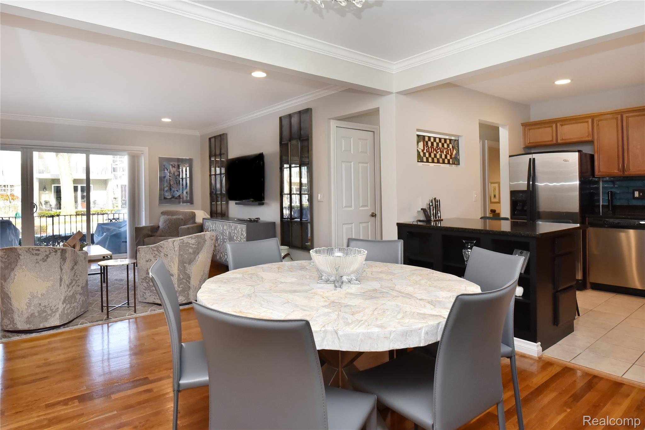 1111 N OLD WOODWARD Avenue 13
