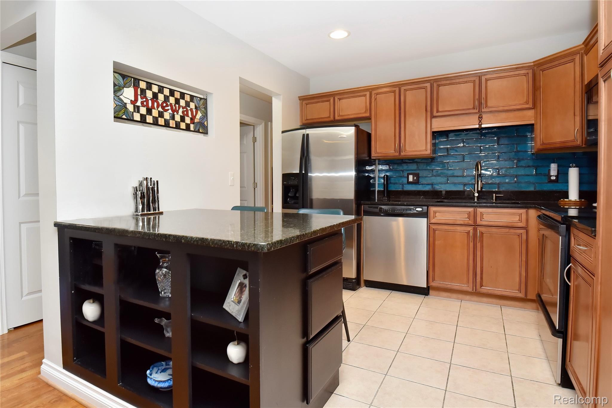 1111 N OLD WOODWARD Avenue 13
