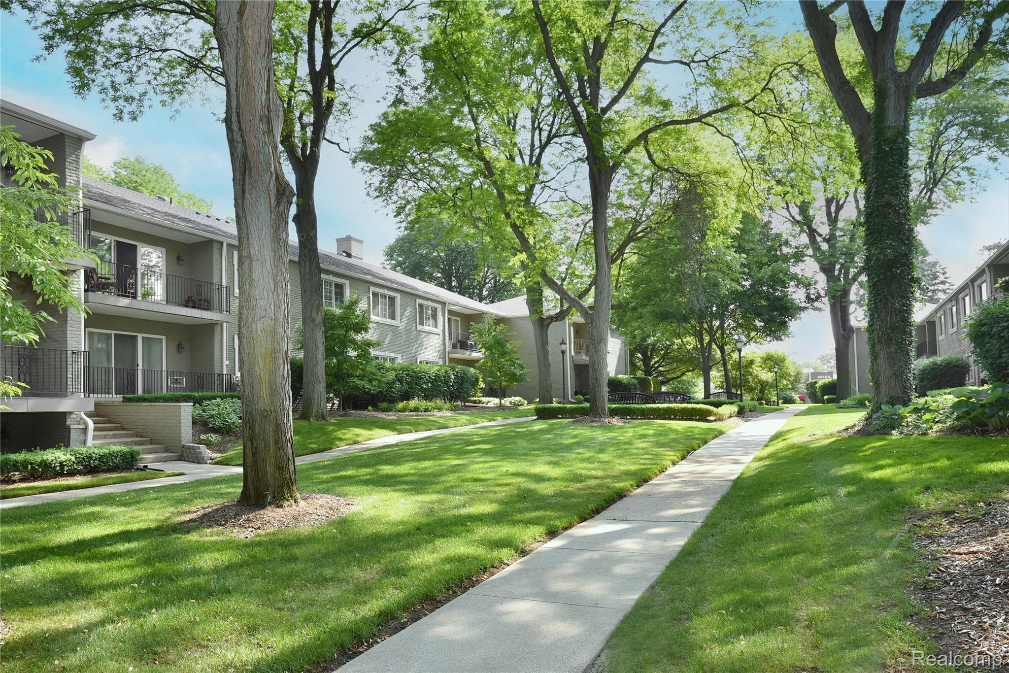 1111 N OLD WOODWARD Avenue 13