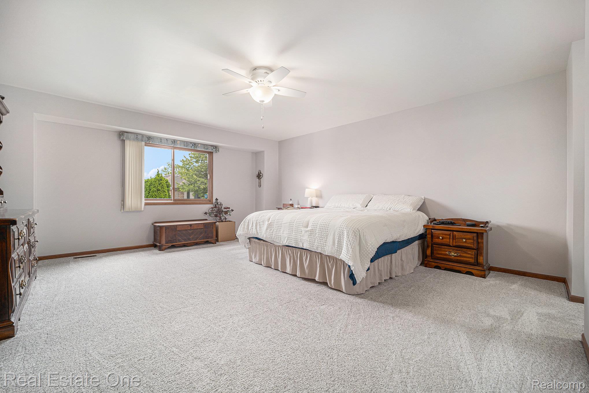 54448 Verona Park Drive