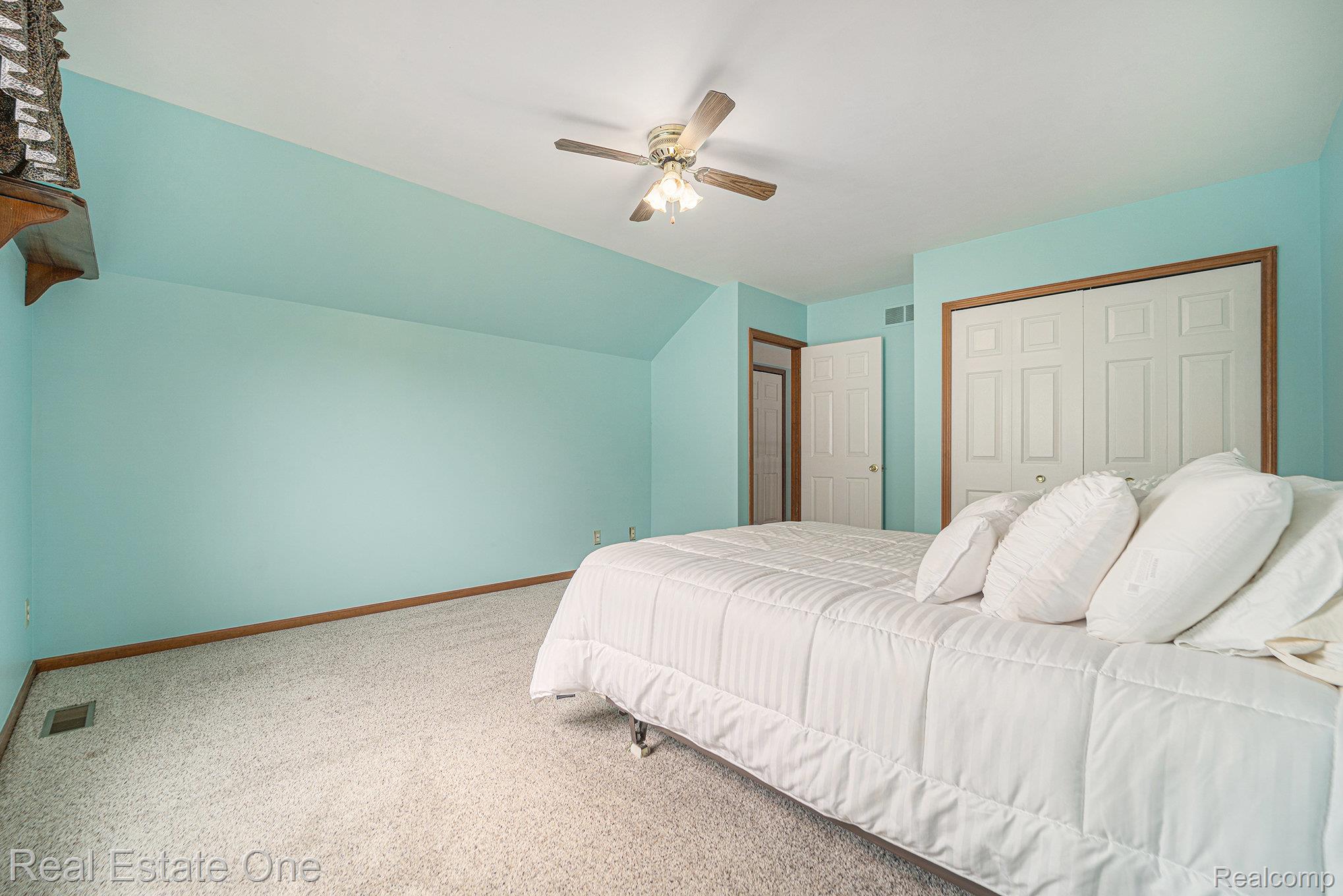 54448 Verona Park Drive