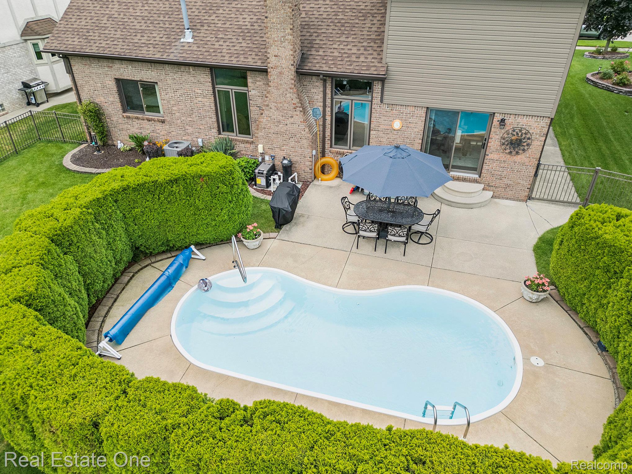 54448 Verona Park Drive